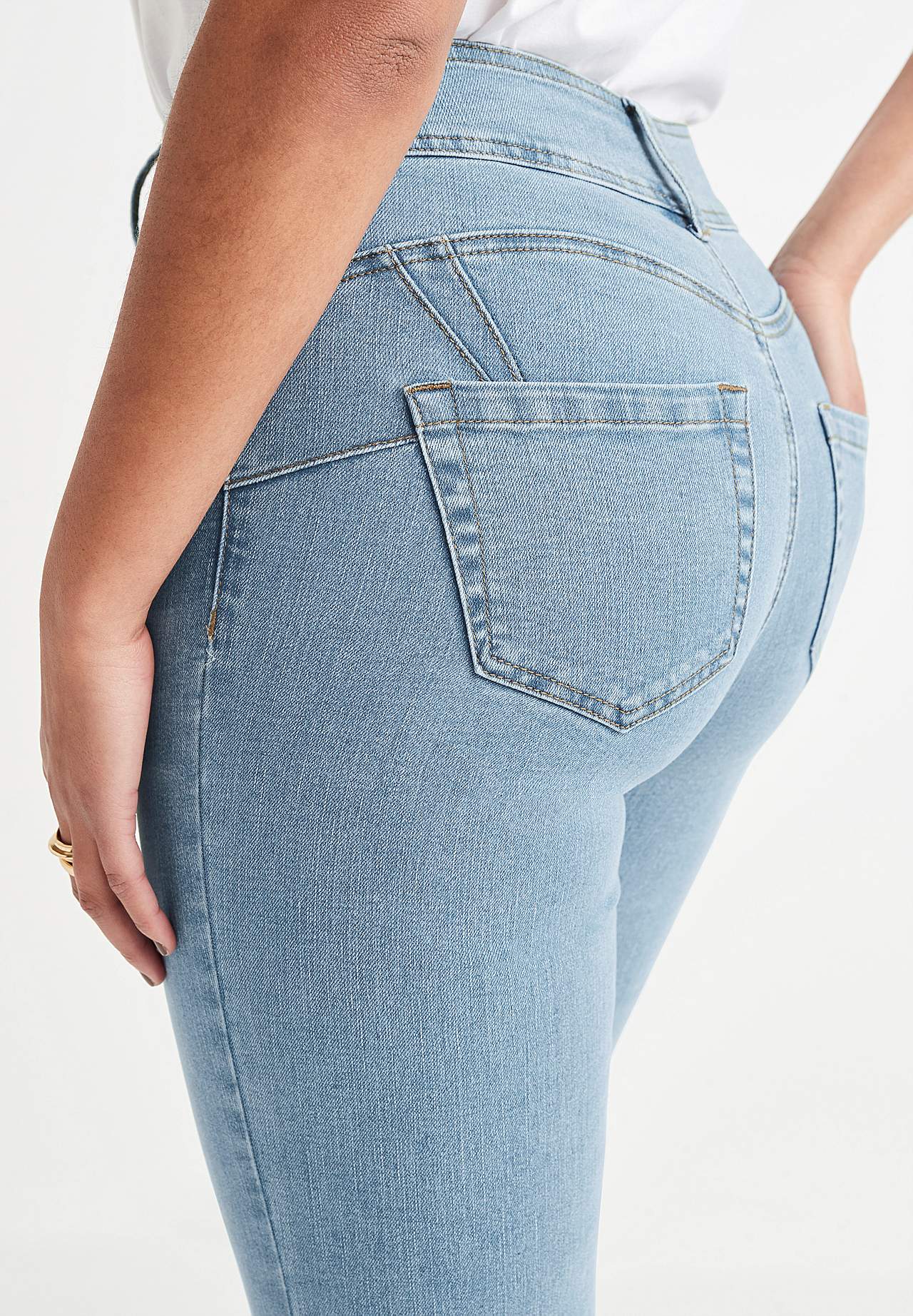 Figurformende Jeans mit Stretch