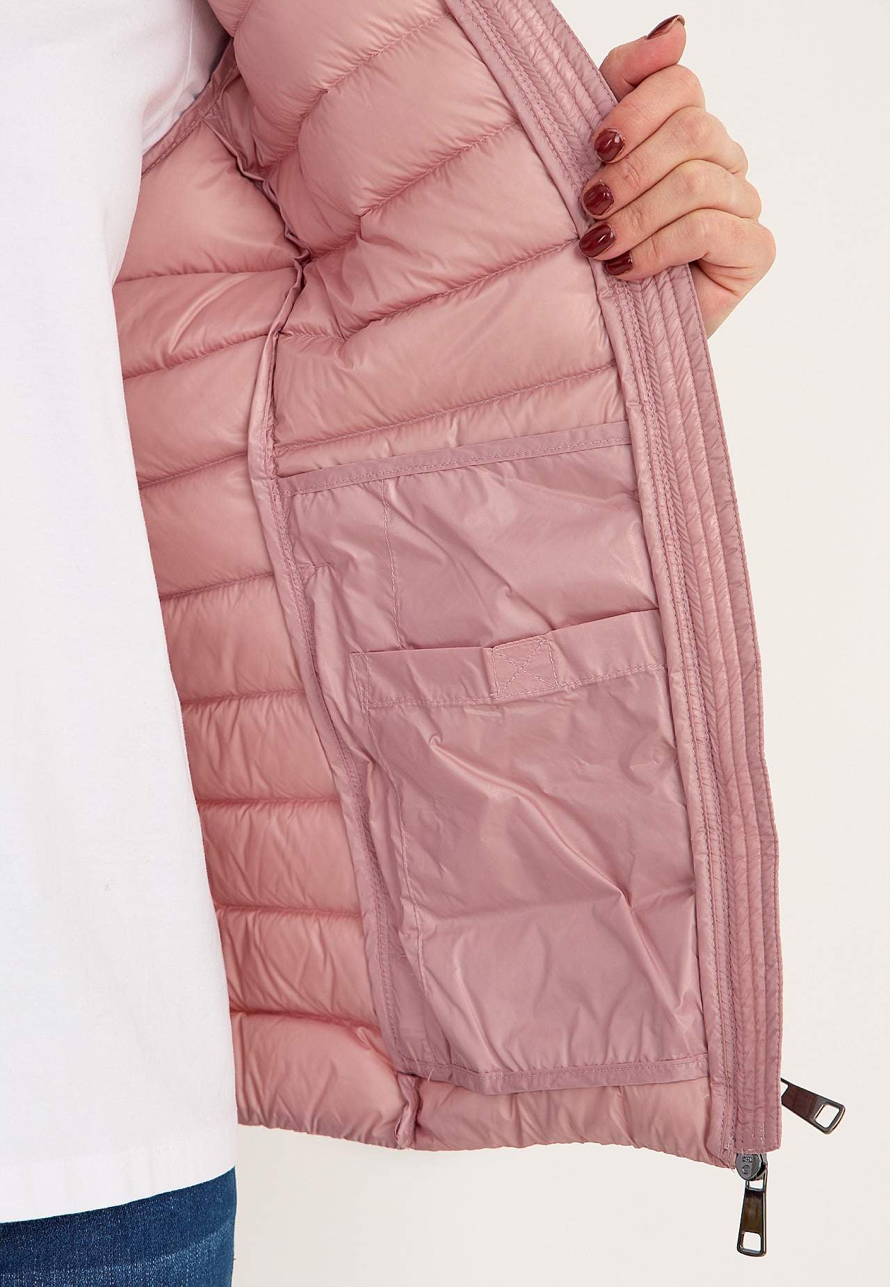 Leichte Jacke aus Daunen