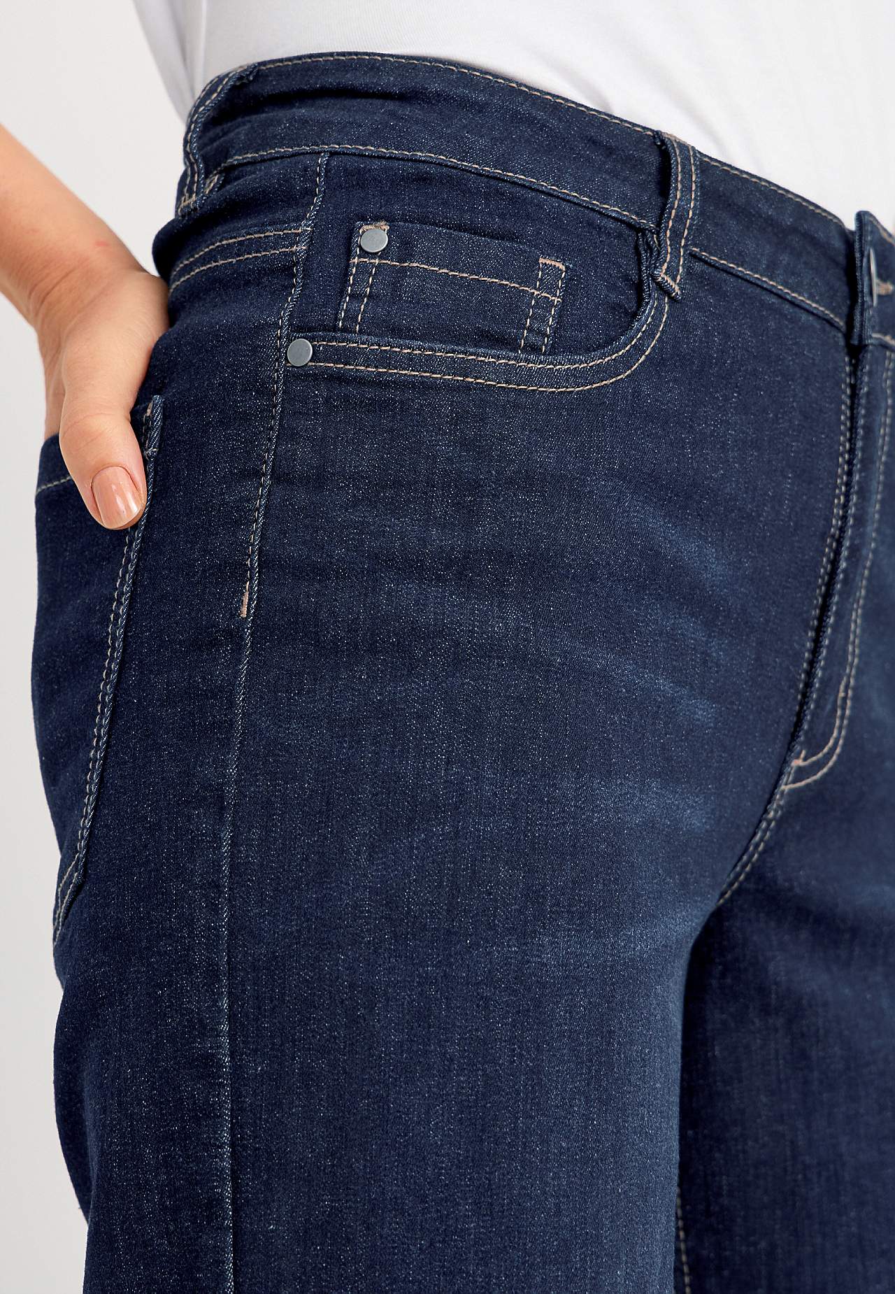 Breite Jeans mit hoher Taille
