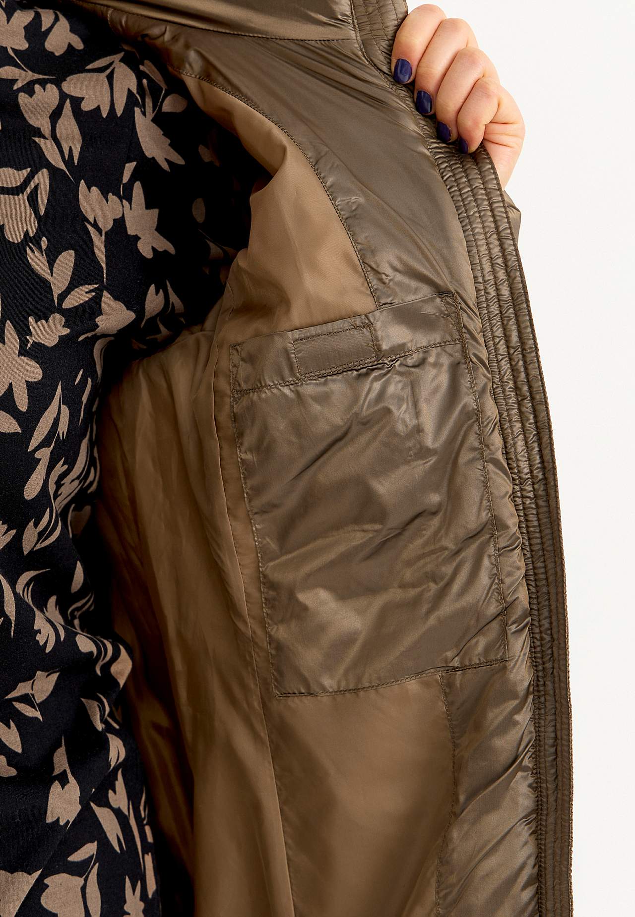 Schimmernde leichte Pufferjacke