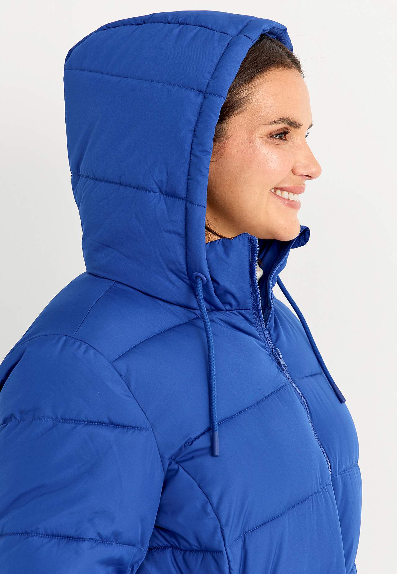 Warm gefütterte Jacke mit Kapuze