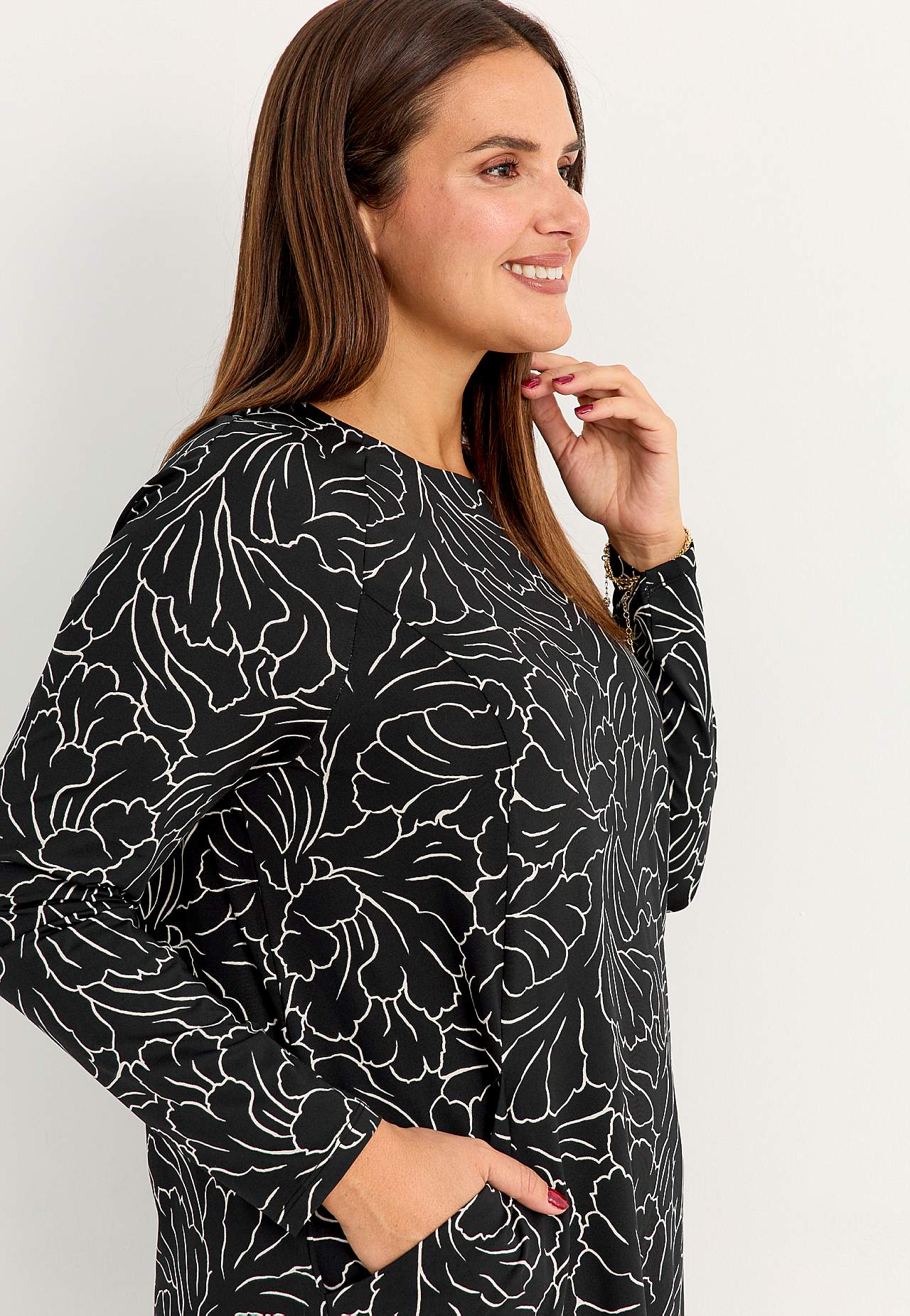 Gemustertes Jerseykleid mit Taschen