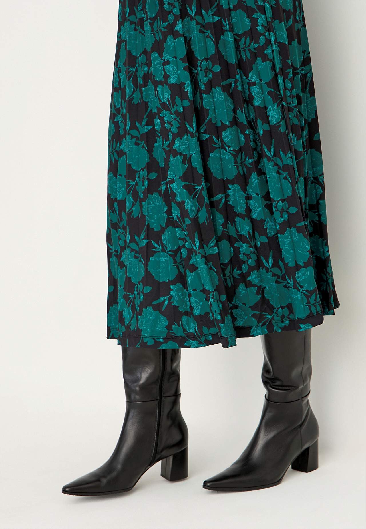 Plissiertes, gemustertes Jerseykleid