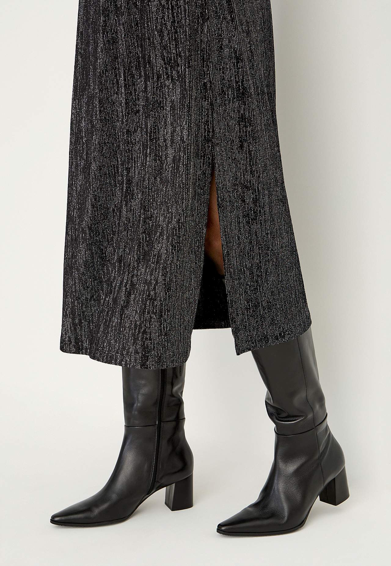 Glänzendes Jerseykleid