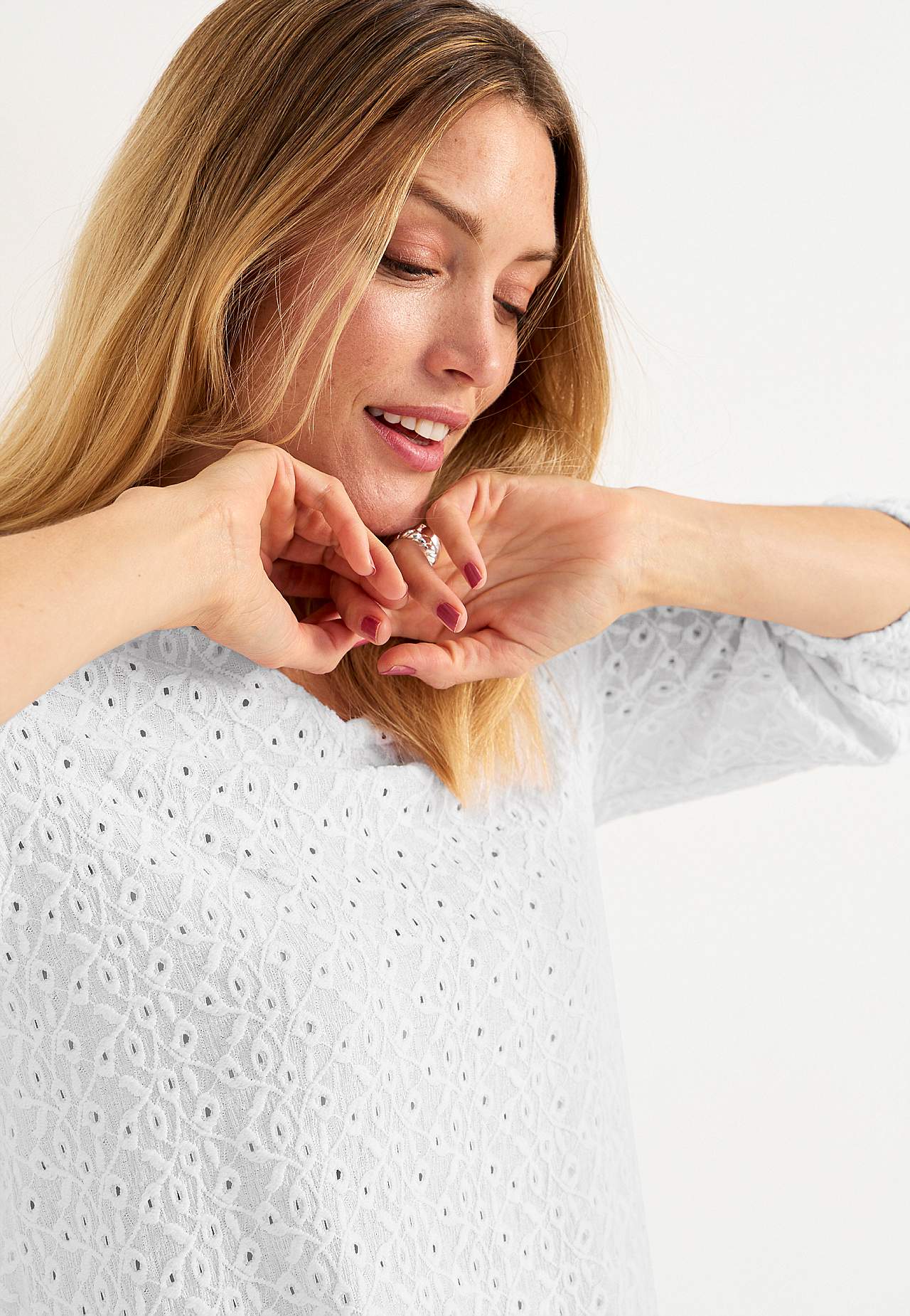 Spitzenbustier mit Lochmuster