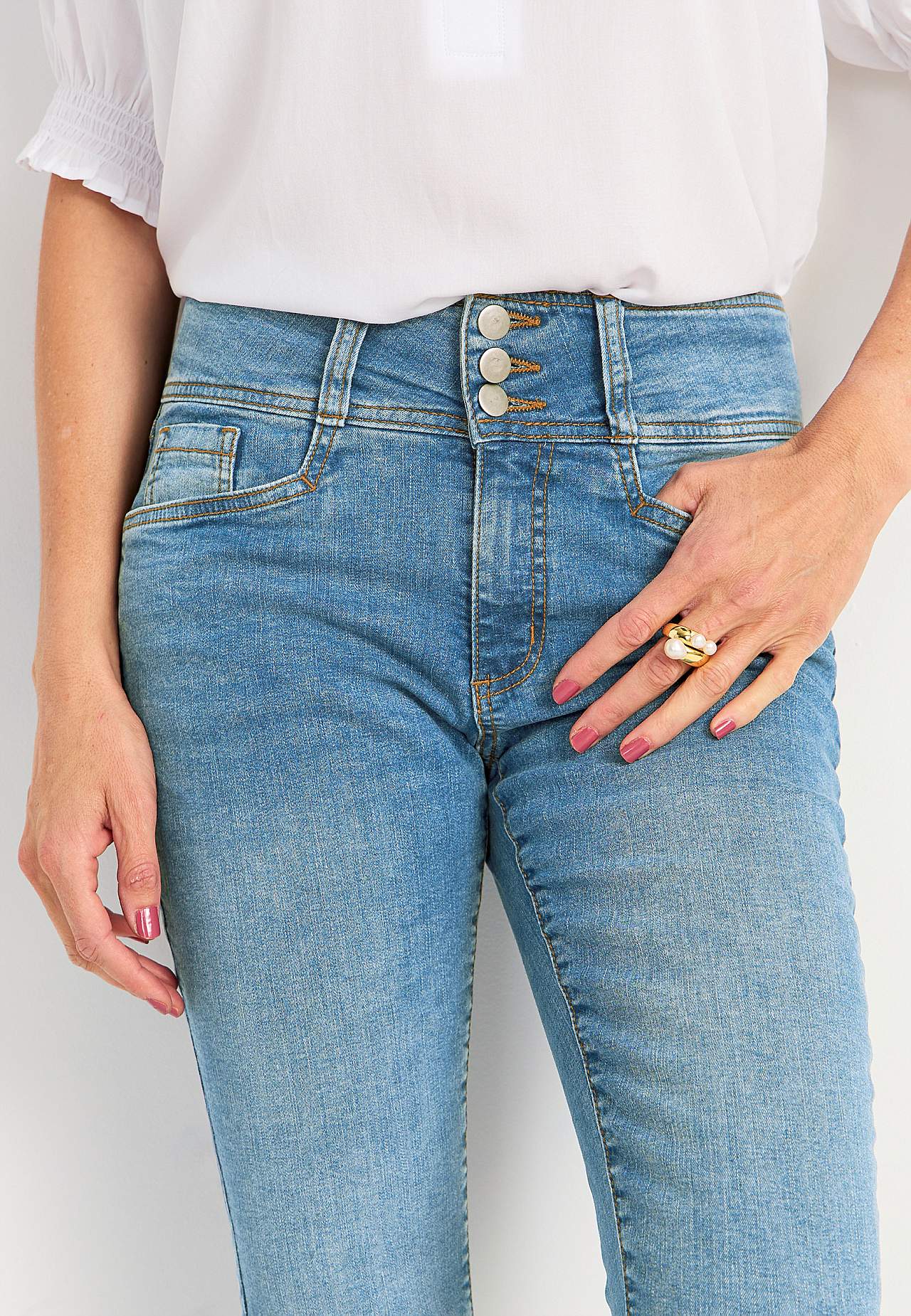 Bootcut-Jeans mit hohem Bund