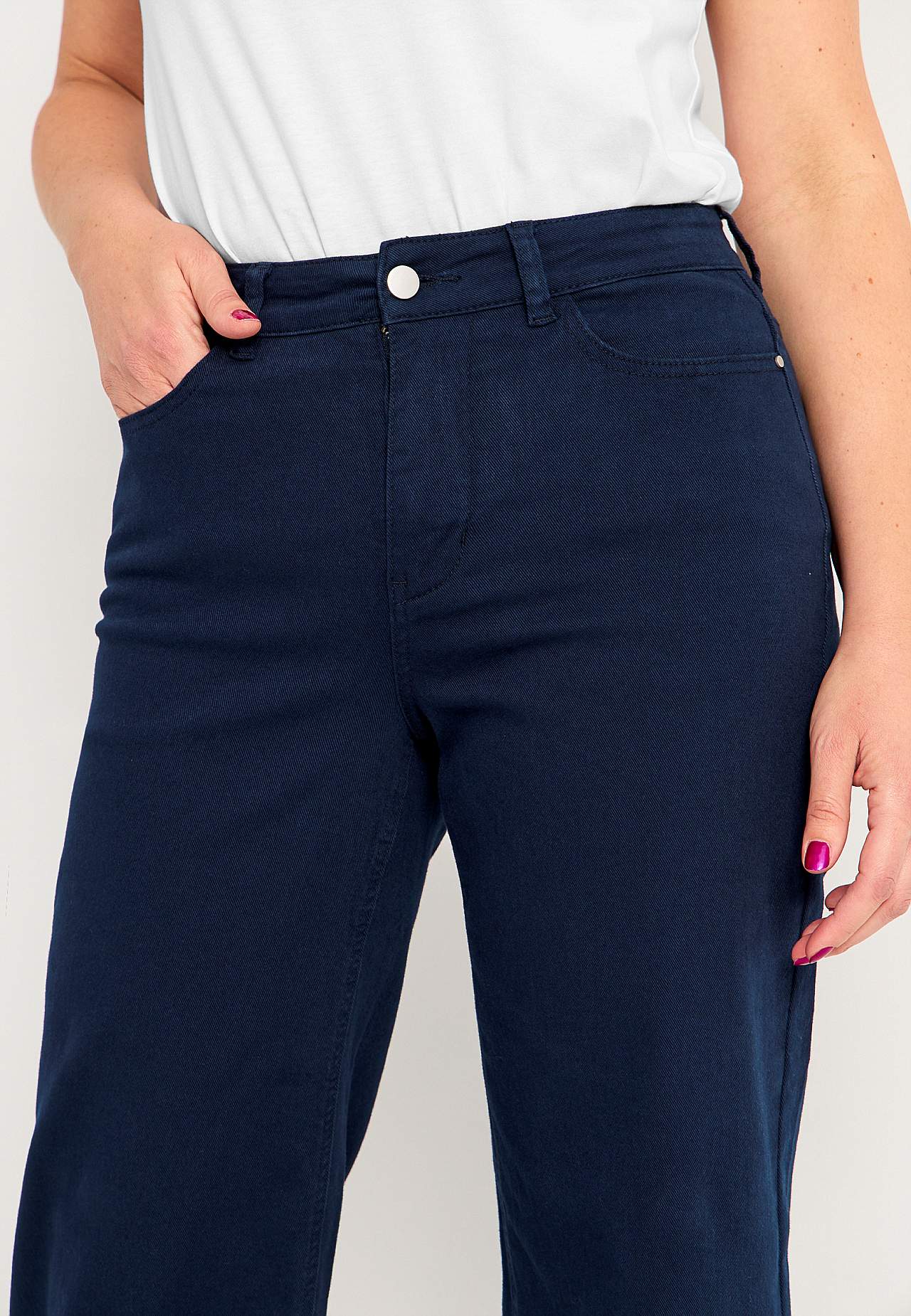 Elastische Knöcheljeans