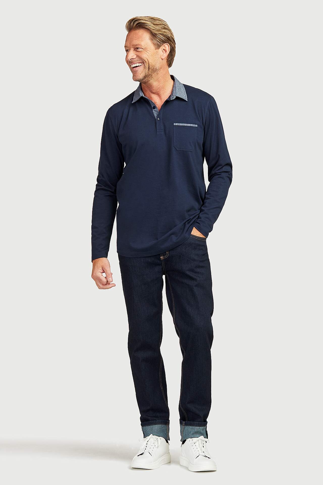 Bequemer langärmeliger Pullover mit Kragen
