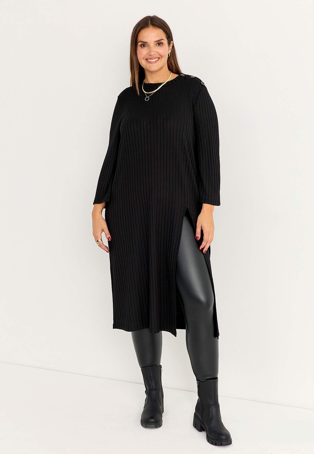 Im Rippenmuster gestrickte Kleid-Tunika