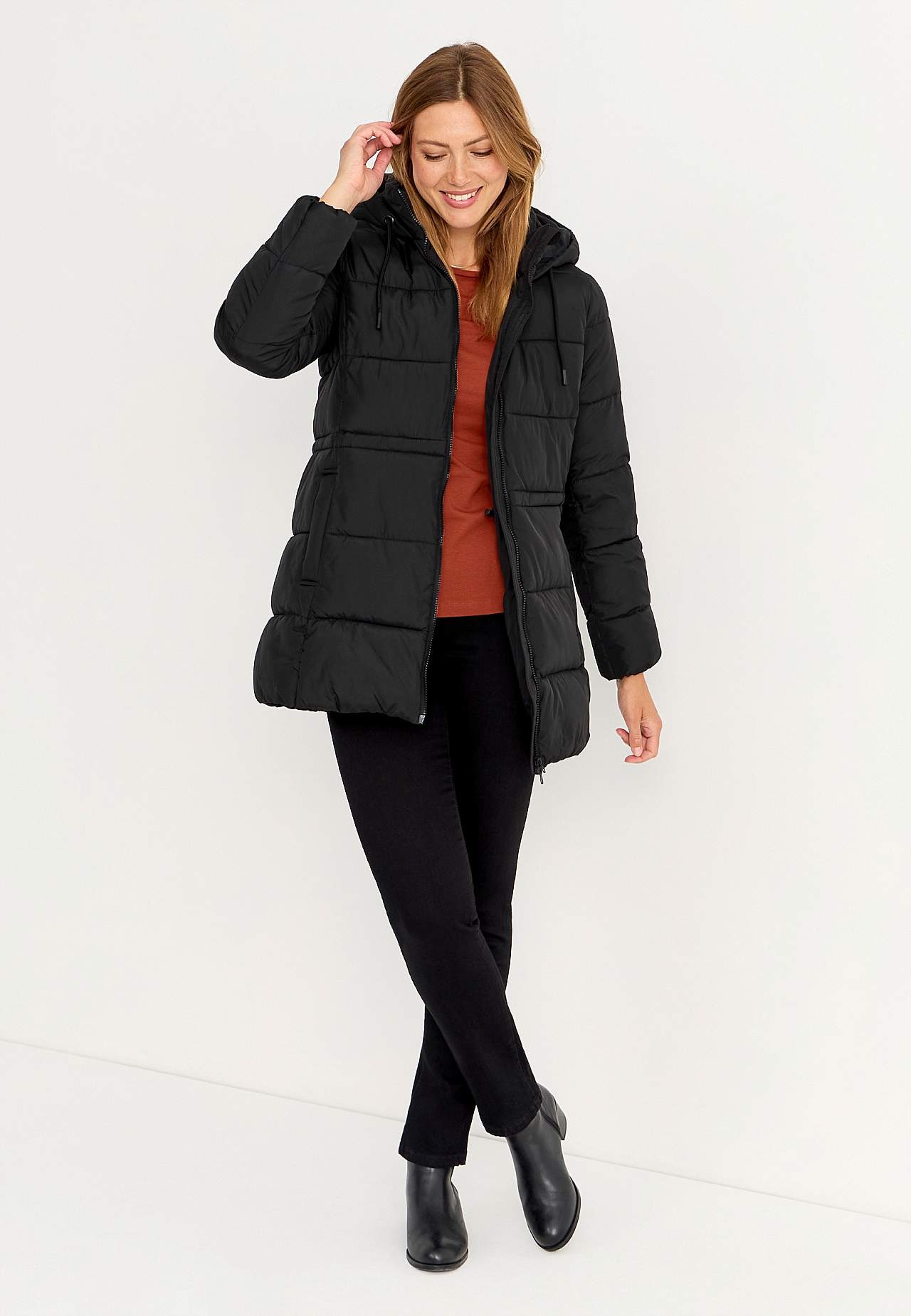 Warm gefütterte Jacke mit Kapuze