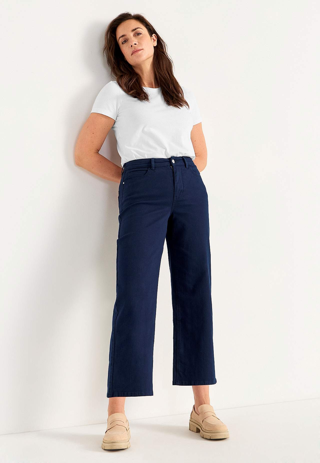 Elastische Knöcheljeans