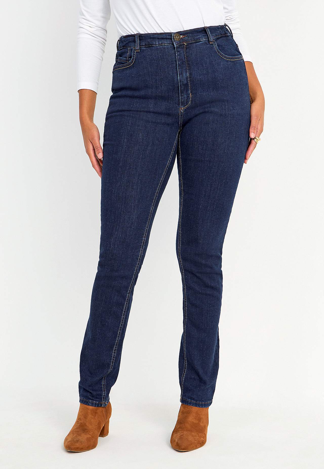 Jeans mit Gummiband an den Seiten