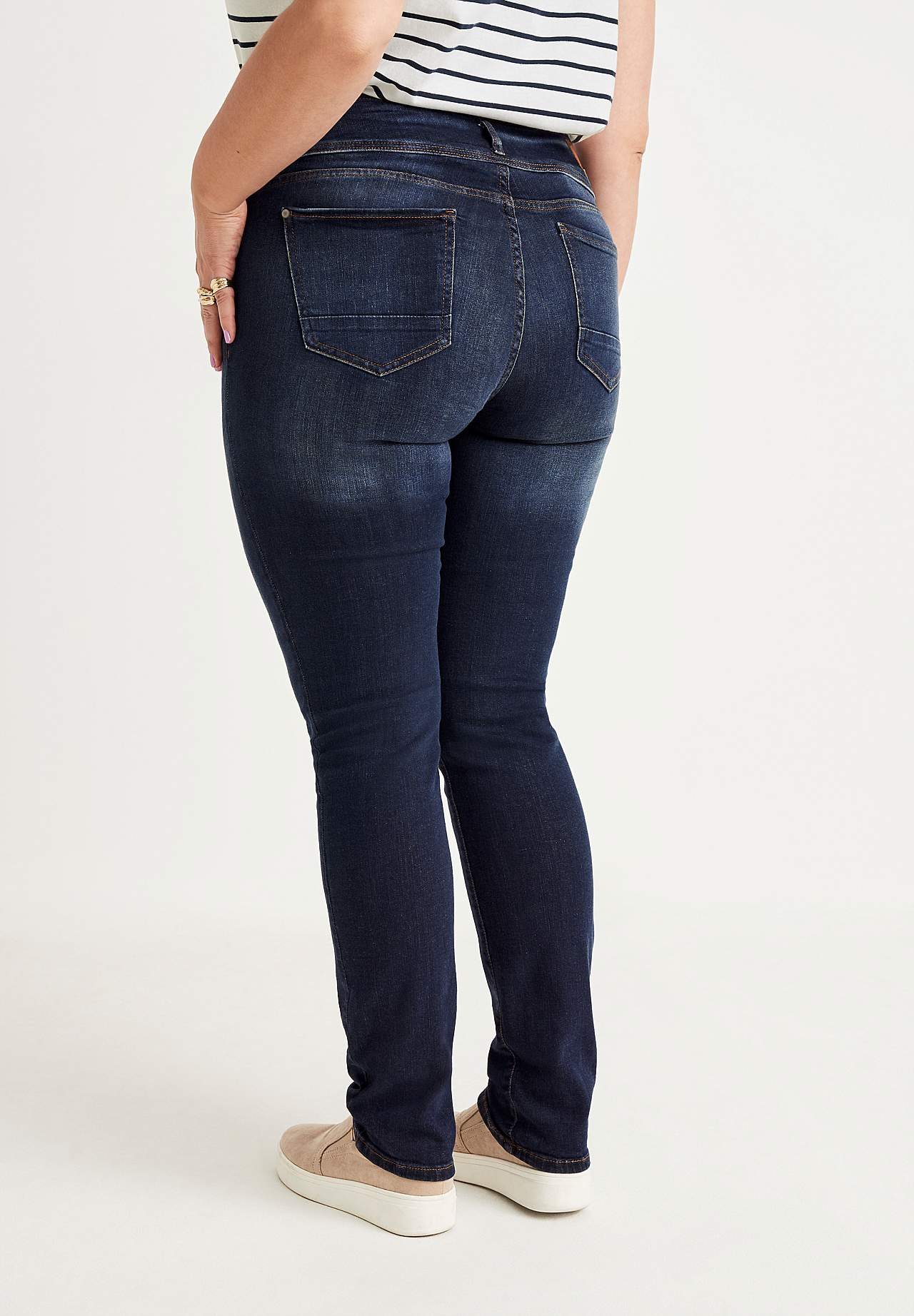 Gerade Jeans mit hohem Bund