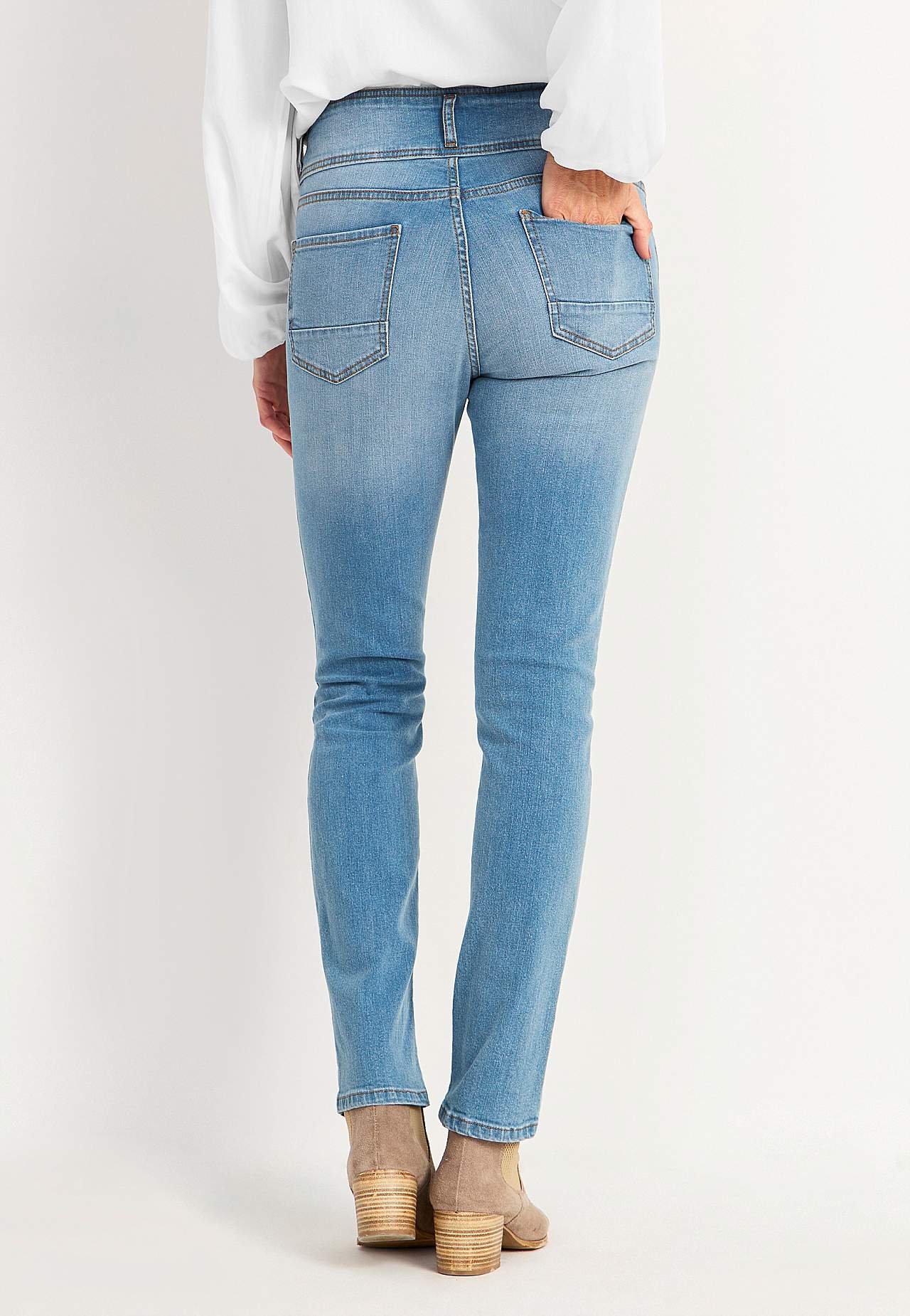 Gerade Jeans mit hohem Bund