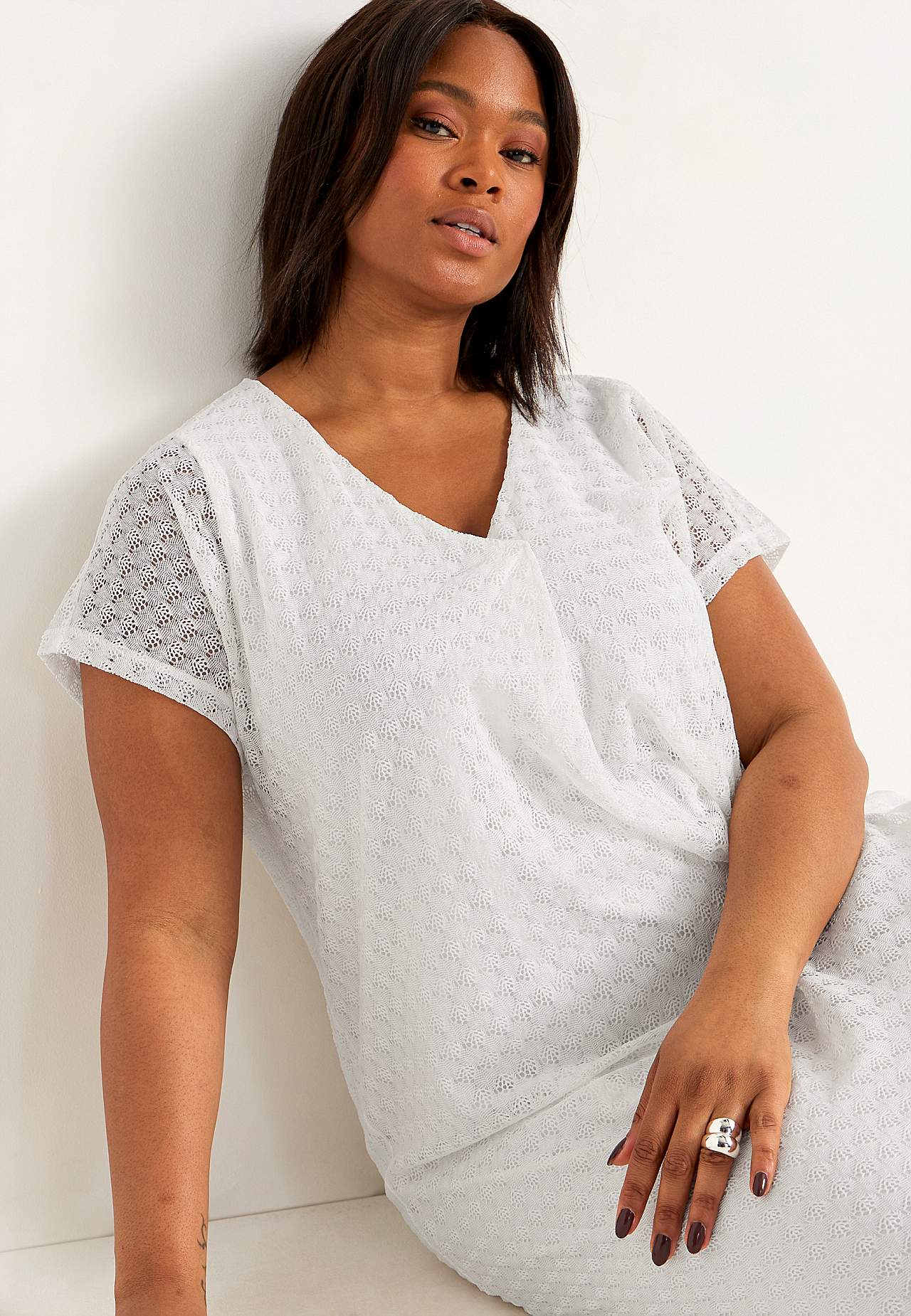 Kleid mit schönem Lochmuster