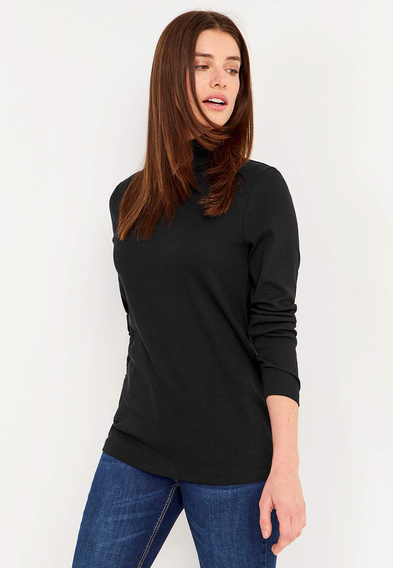 Gerippter Rollkragenpullover aus organischer Baumwolle