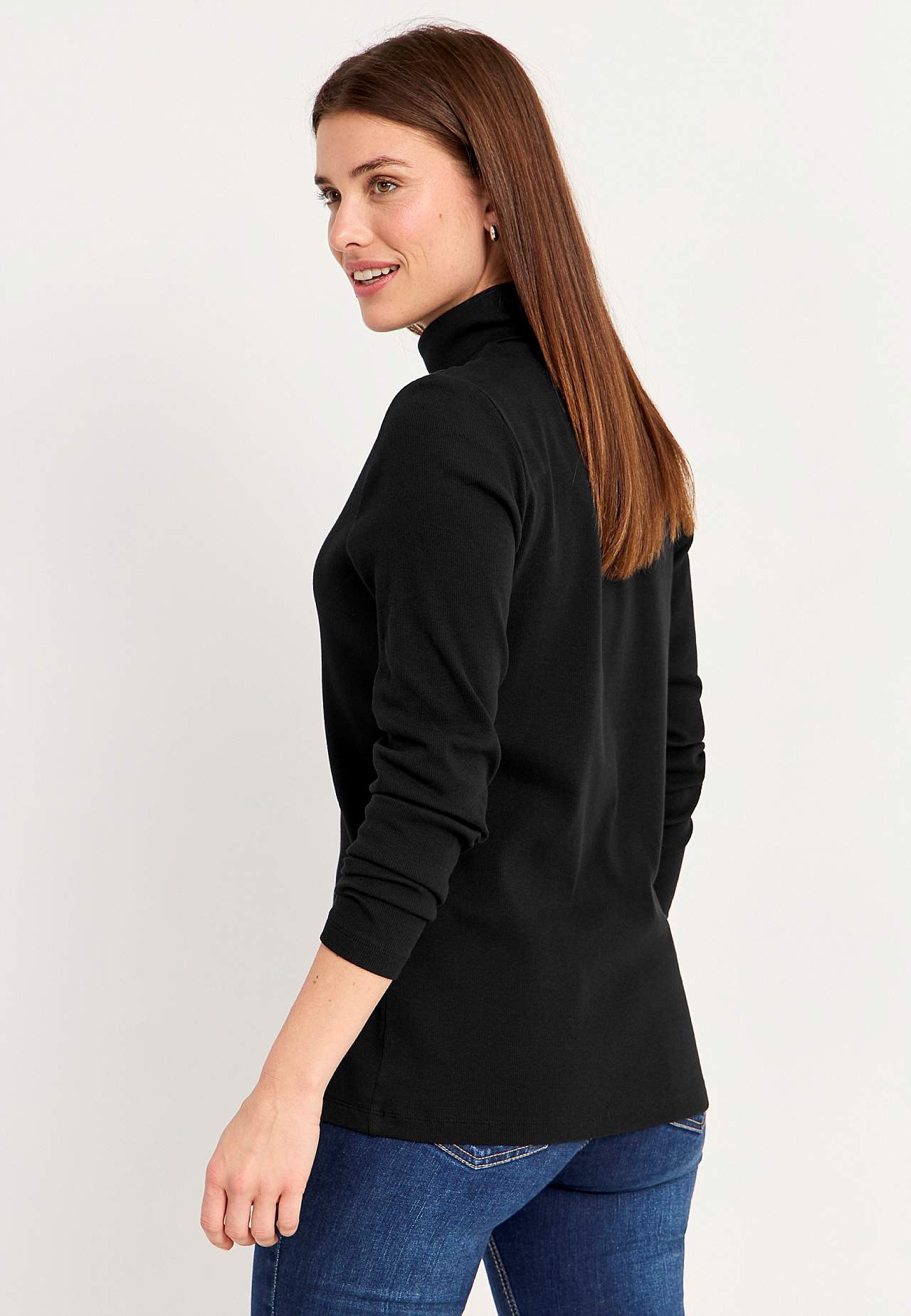 Gerippter Rollkragenpullover aus organischer Baumwolle