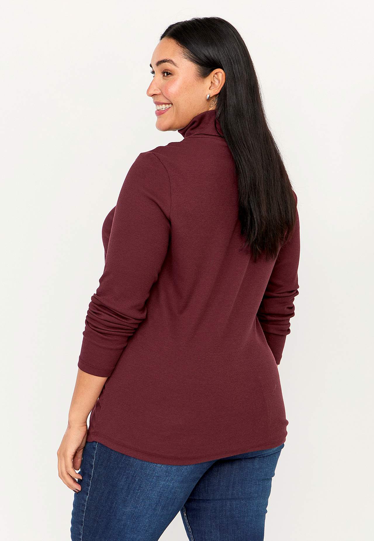 Gerippter Rollkragenpullover aus organischer Baumwolle