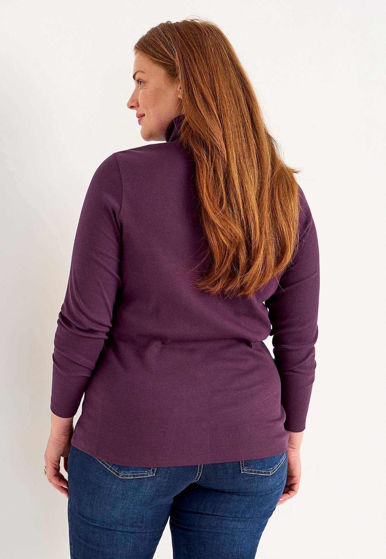 Gerippter Rollkragenpullover aus organischer Baumwolle