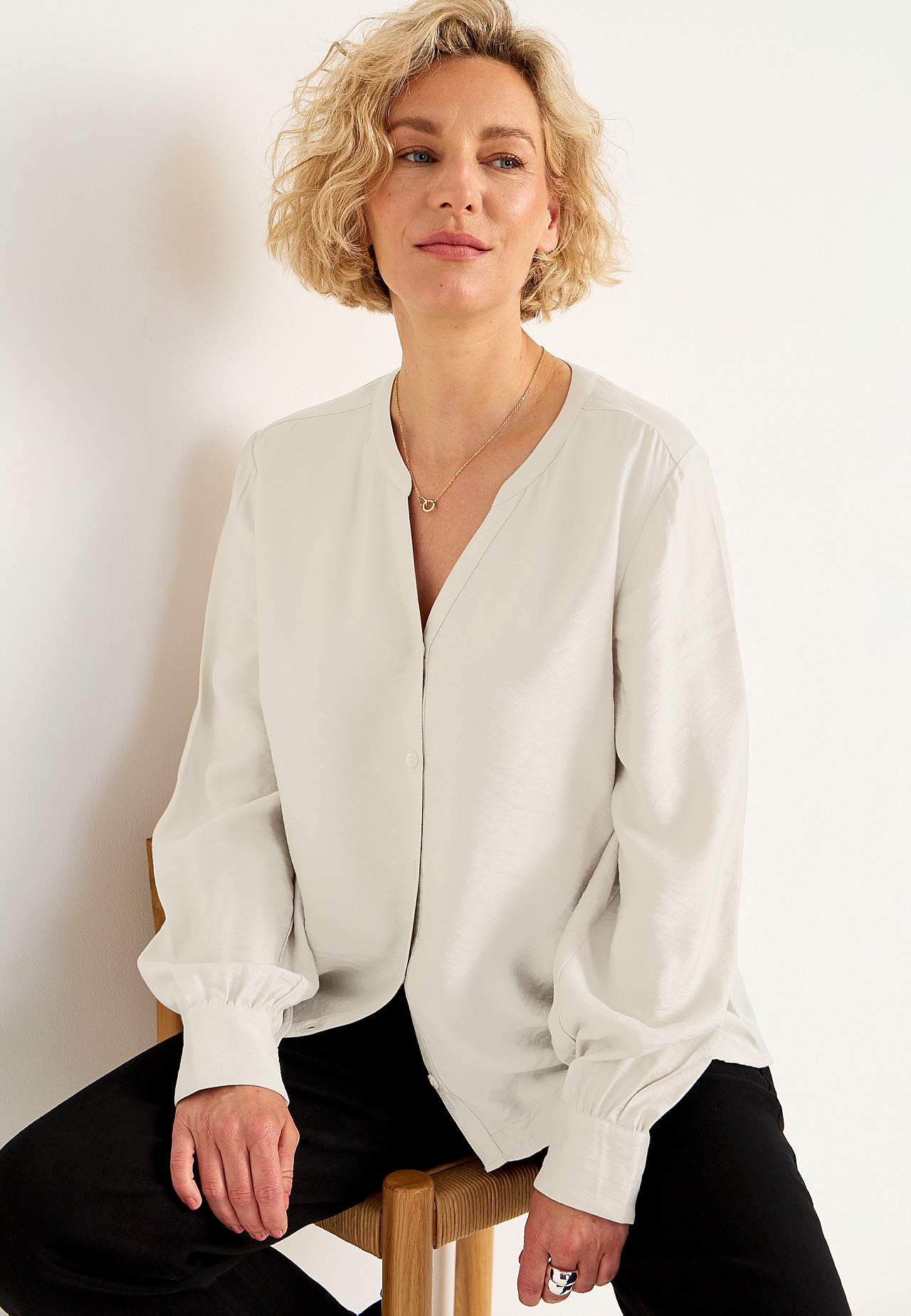 Gewebte Bluse mit Knöpfen