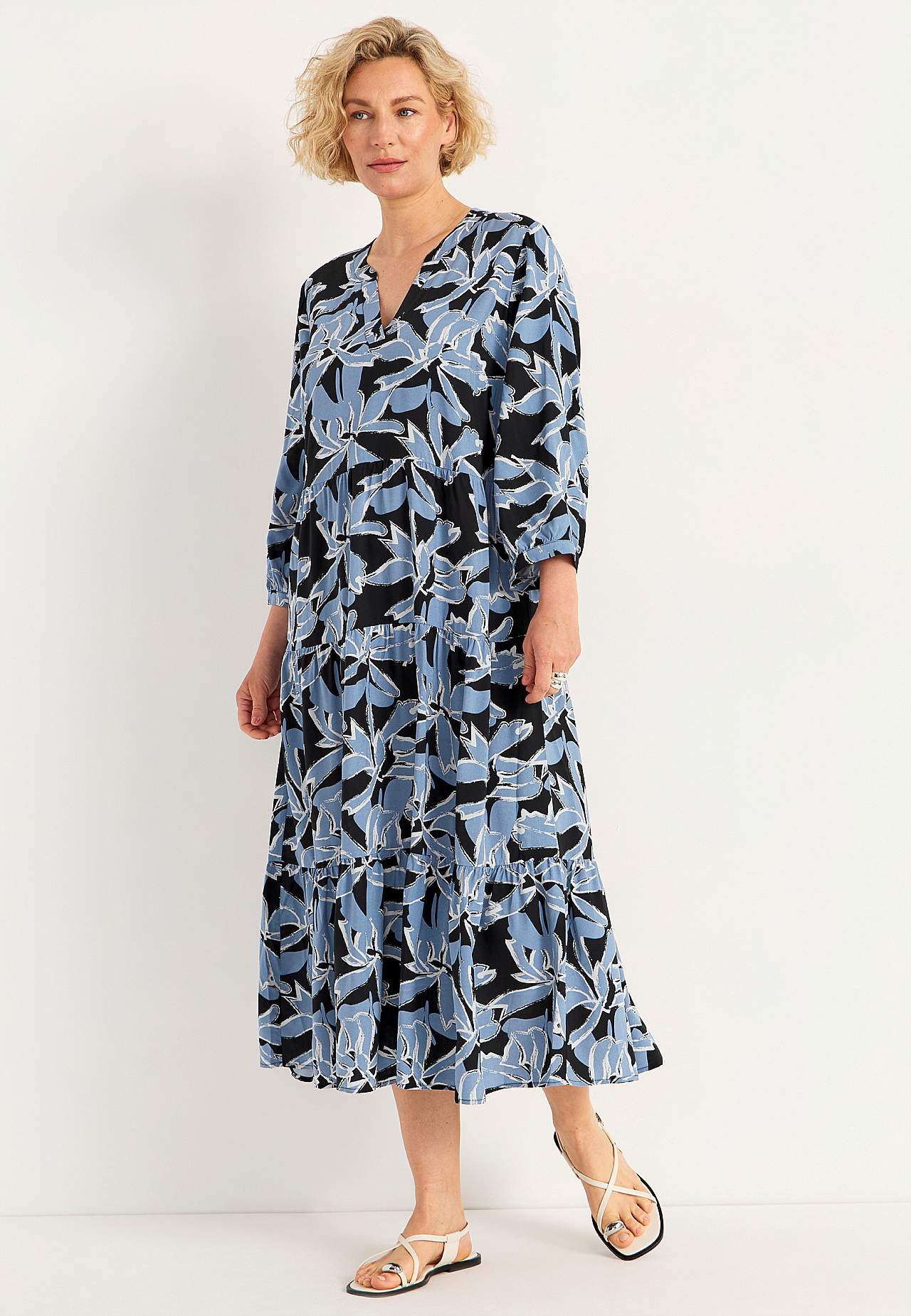 Kleid mit Volants