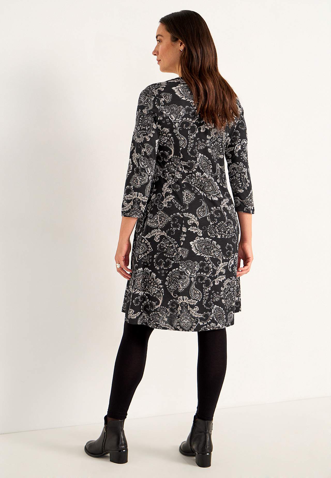 Gemustertes Jerseykleid mit Taschen