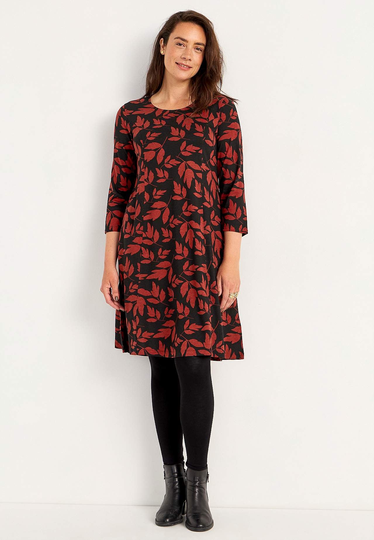 Gemustertes Jerseykleid mit Taschen