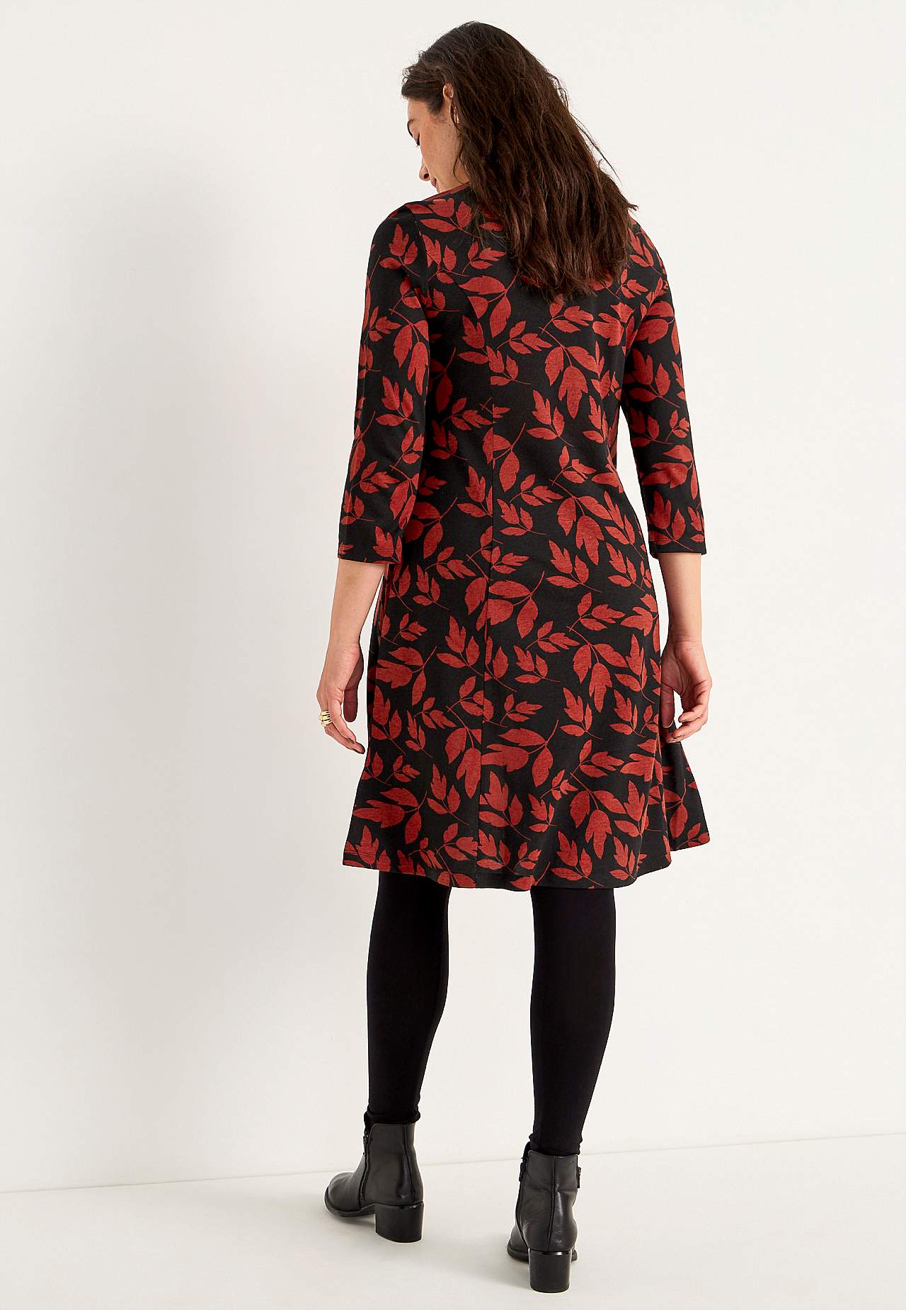 Gemustertes Jerseykleid mit Taschen