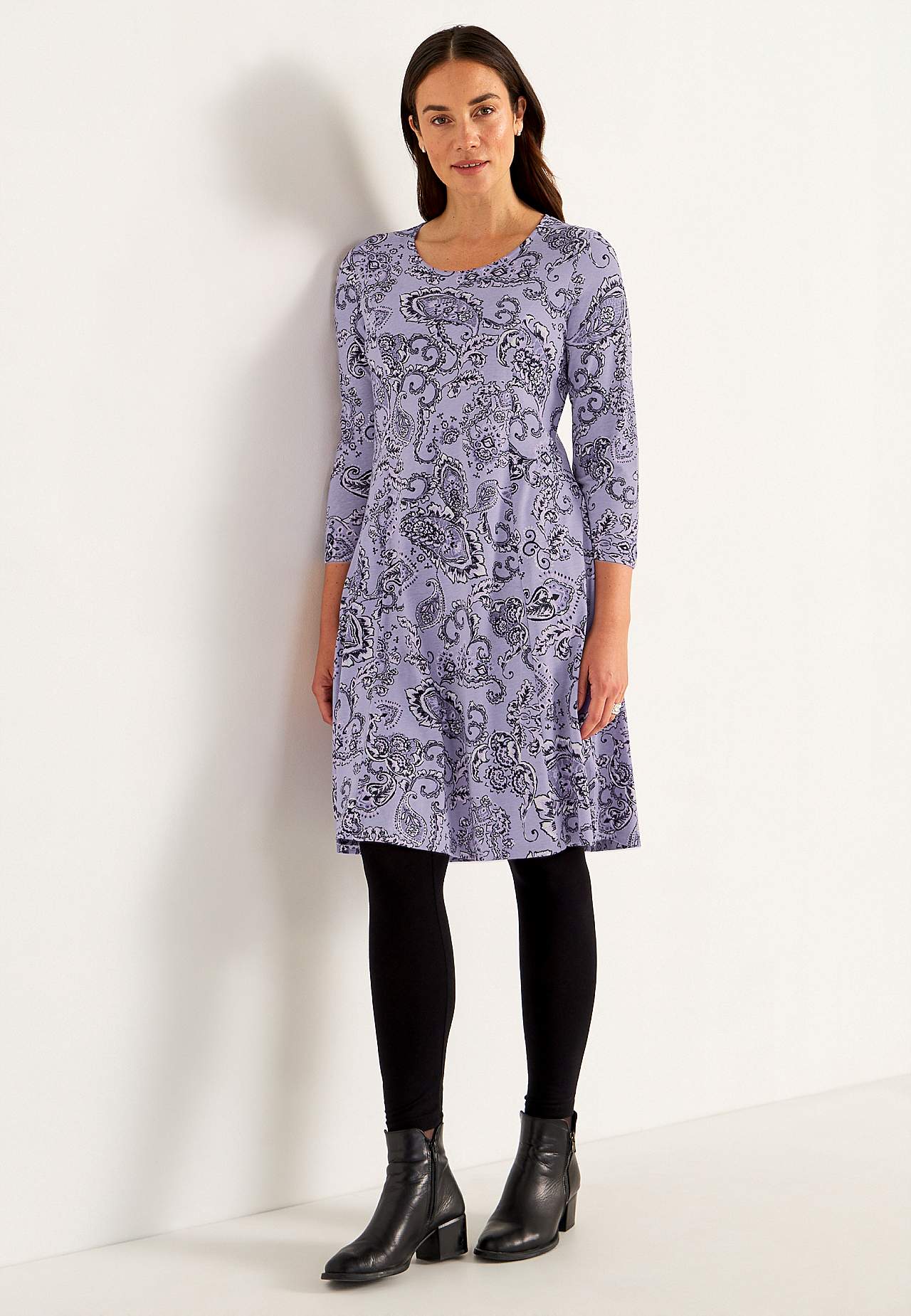 Gemustertes Jerseykleid mit Taschen
