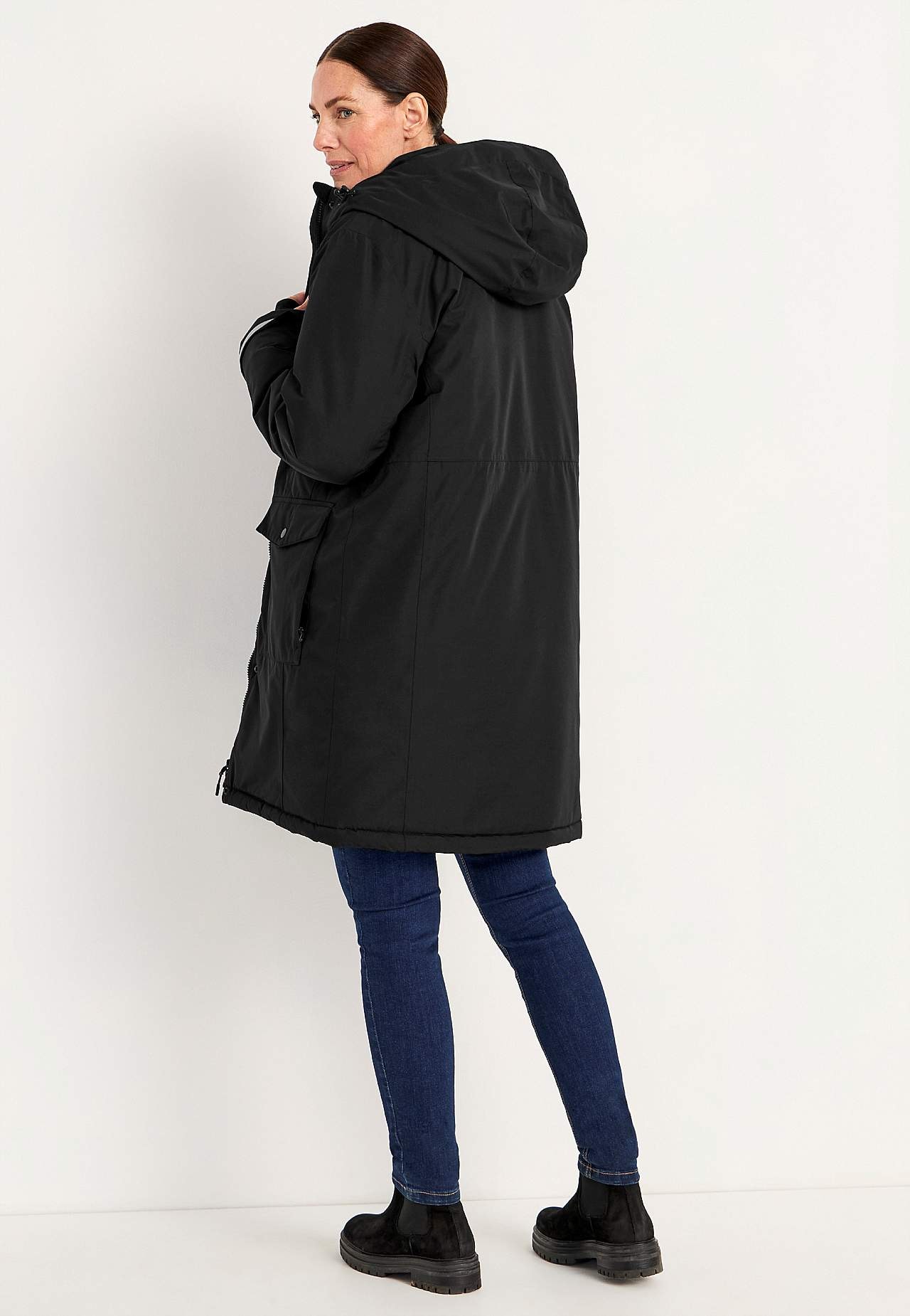 Funktionsjacke mit genähter Kapuze
