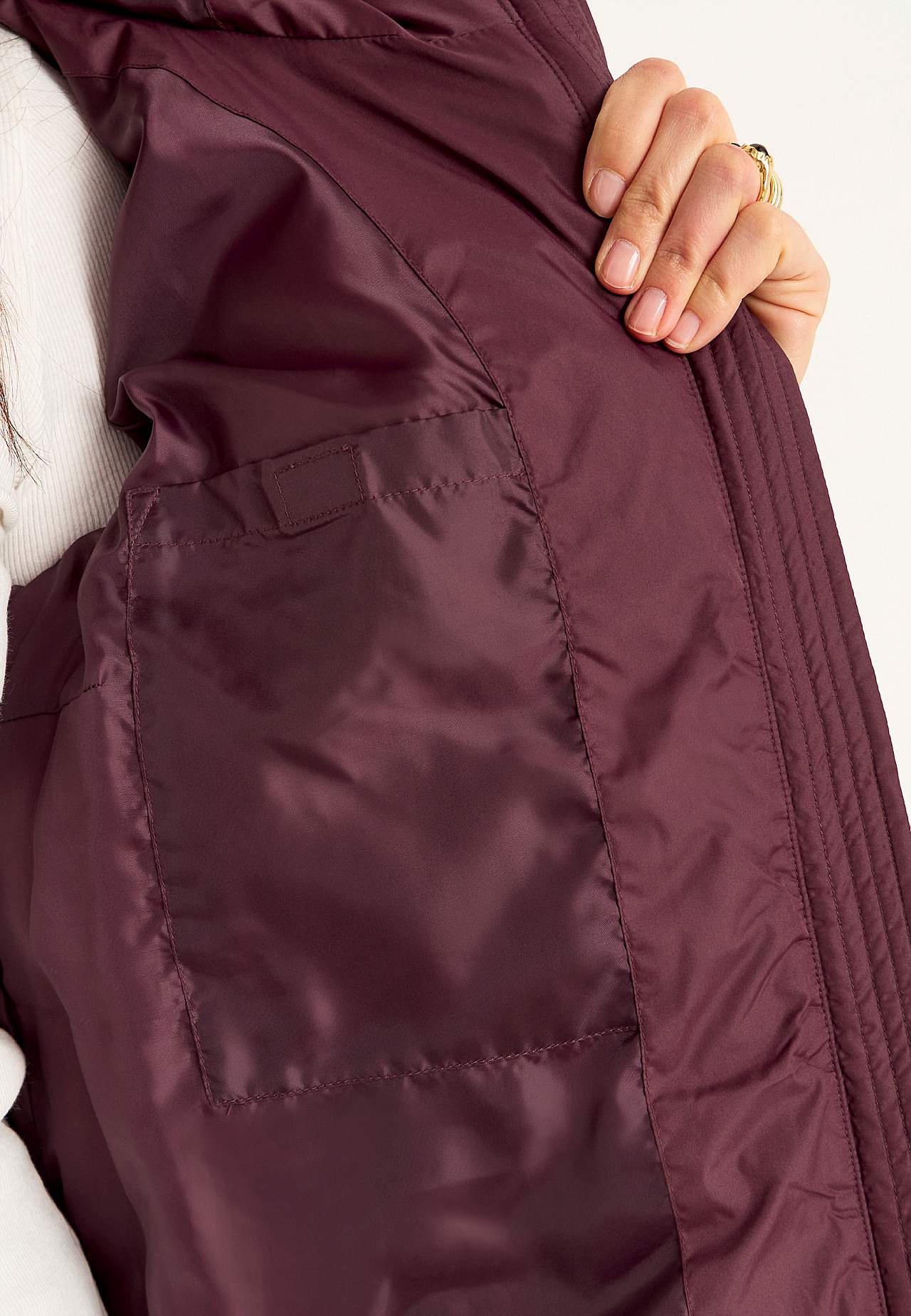 Lange Jacke mit flauschiger Polsterung