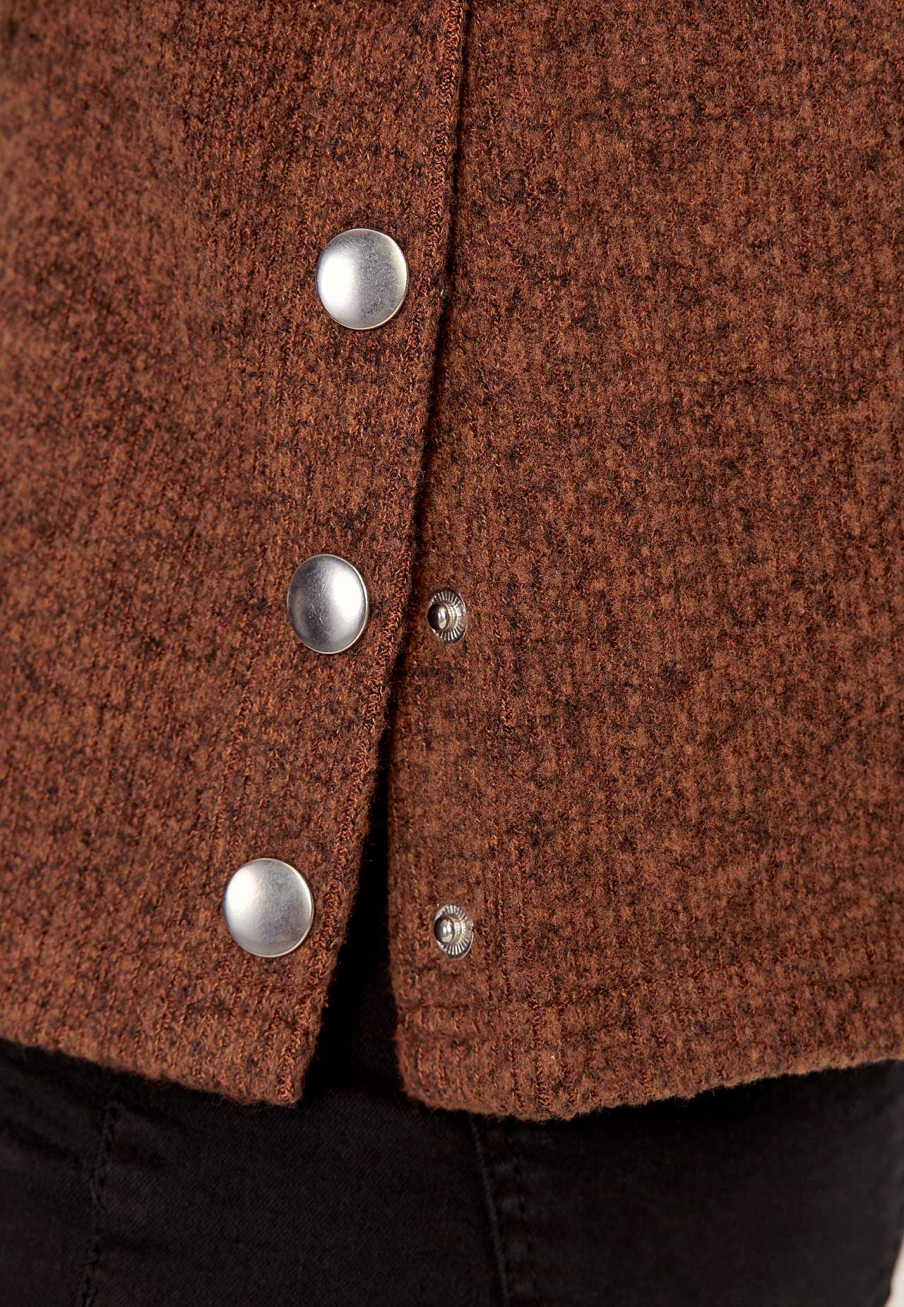 Super weicher Pullover mit Knöpfen