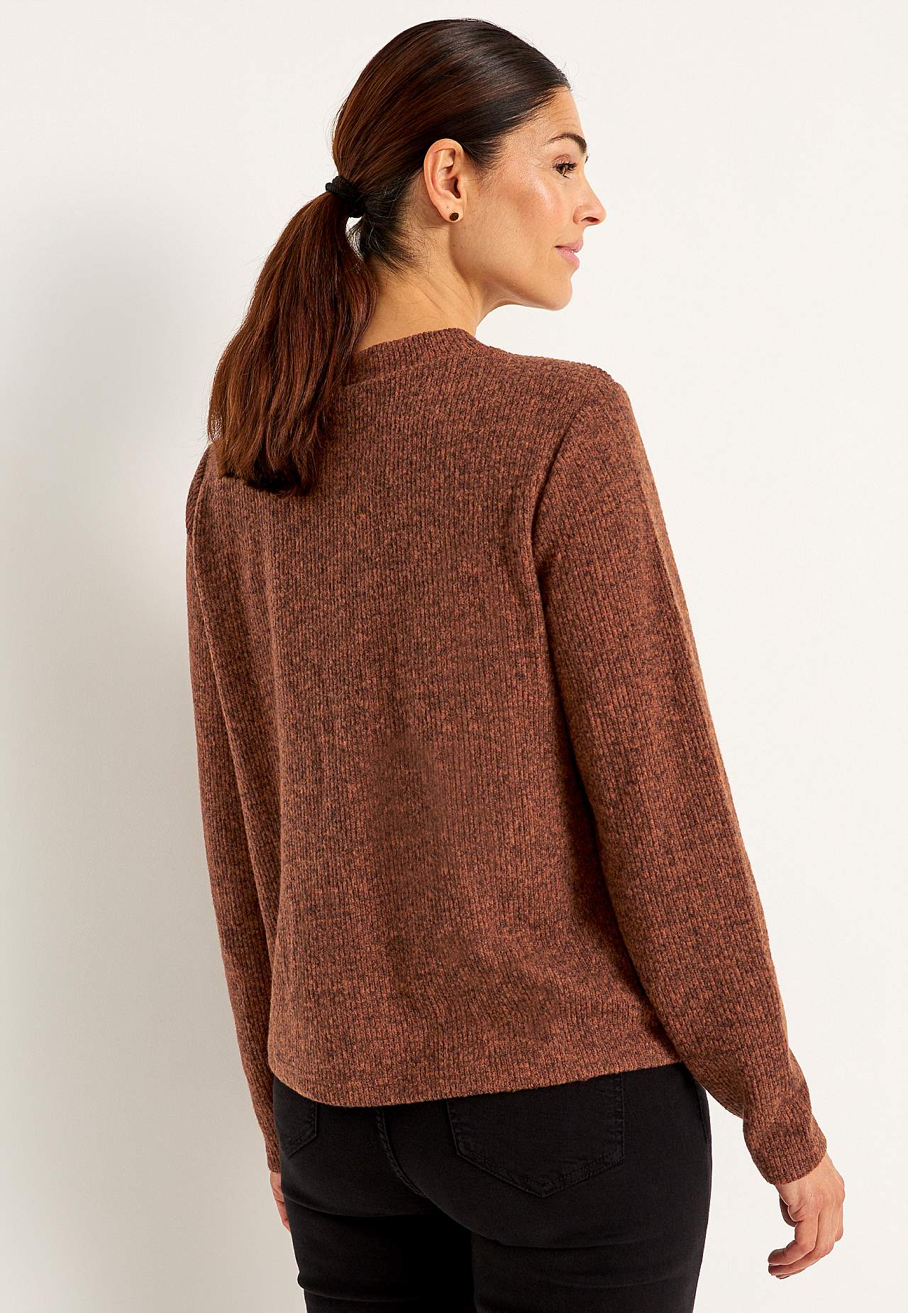 Super weicher Pullover mit Knöpfen