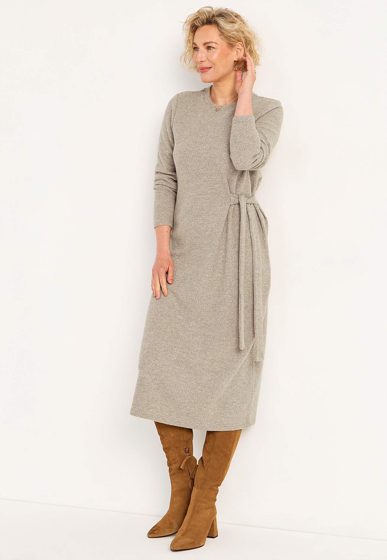 Super weiches Kleid mit Schnürung