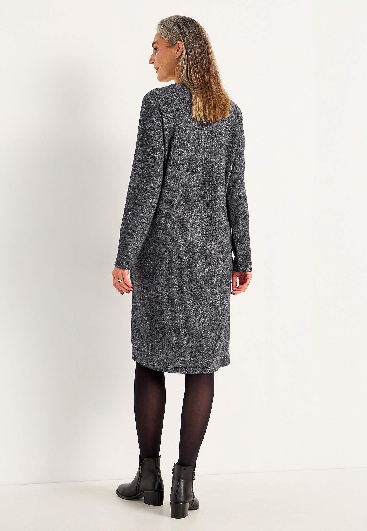 Super weiches Kleid mit Taschen