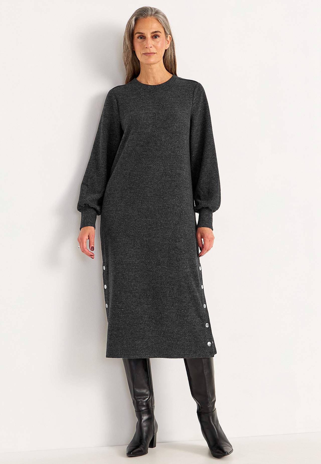 Super weiches Kleid mit Knöpfen