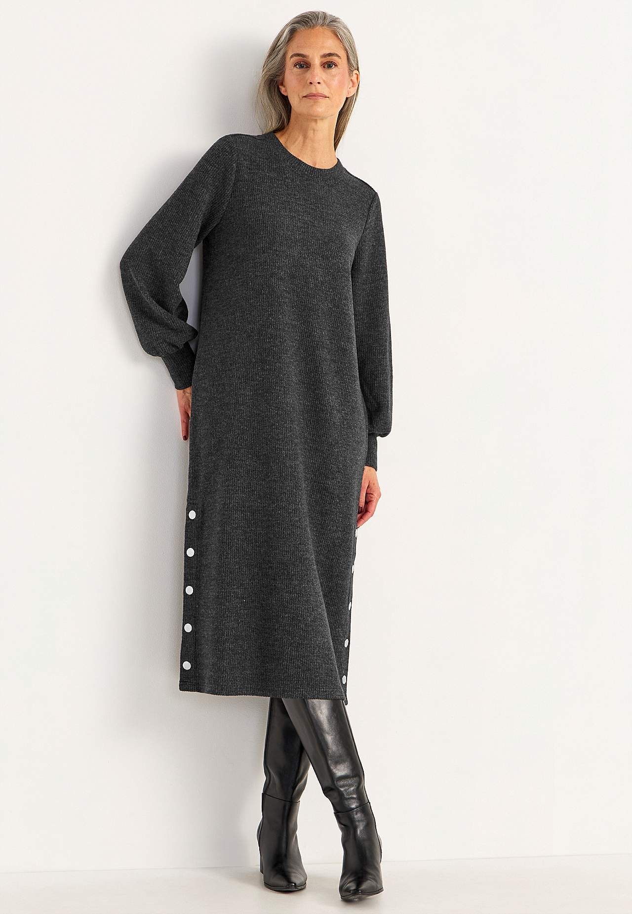 Super weiches Kleid mit Knöpfen