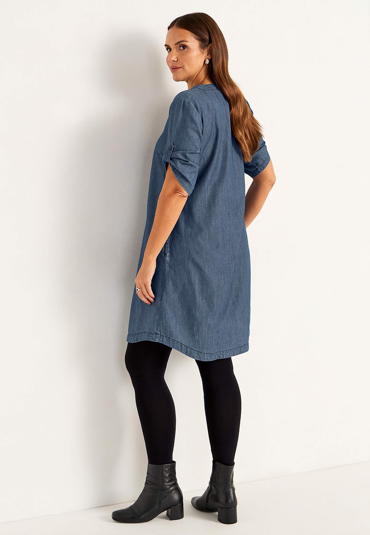 Jeanskleid aus weich gewaschenem Denim