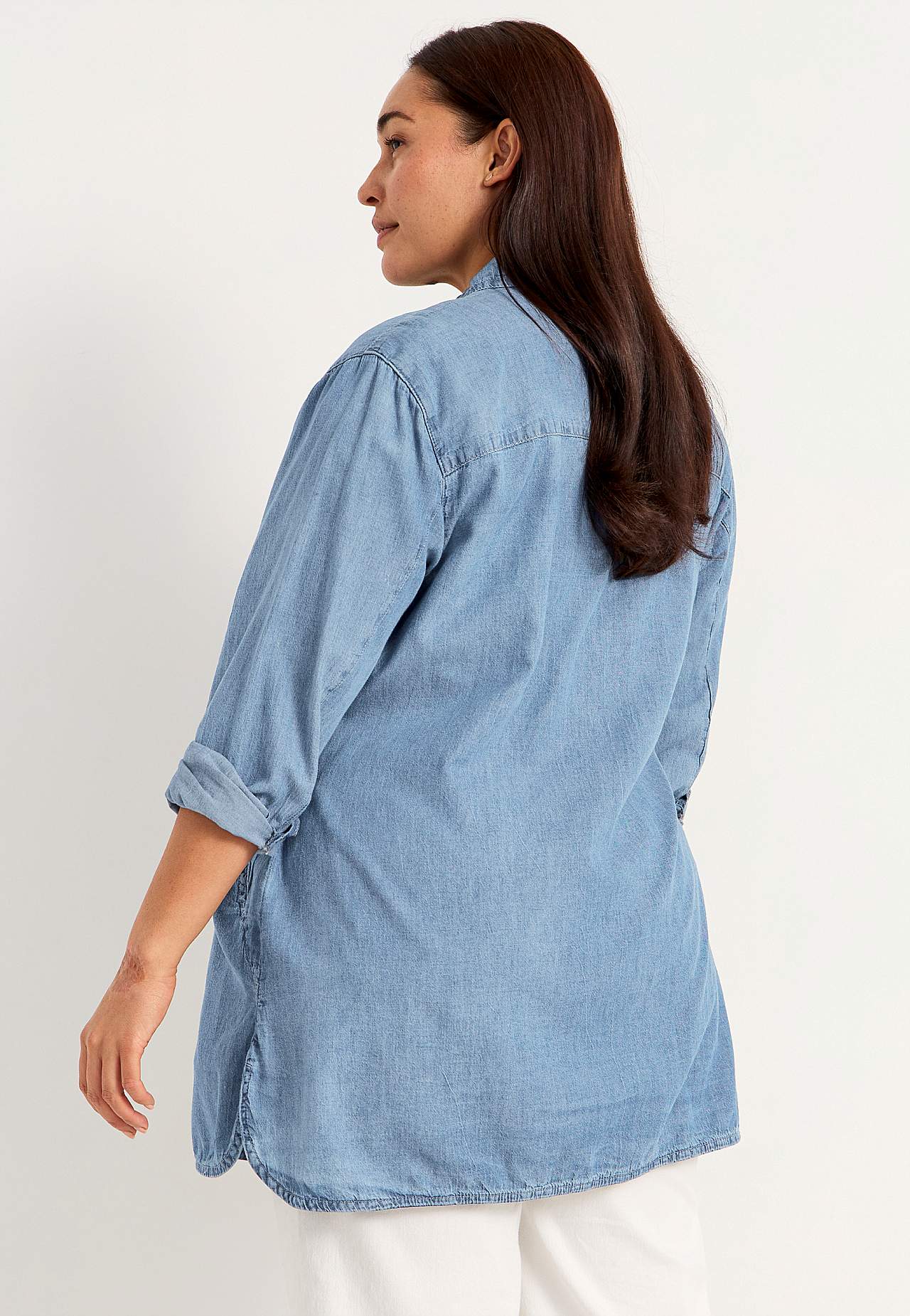 Langes Jeanshemd