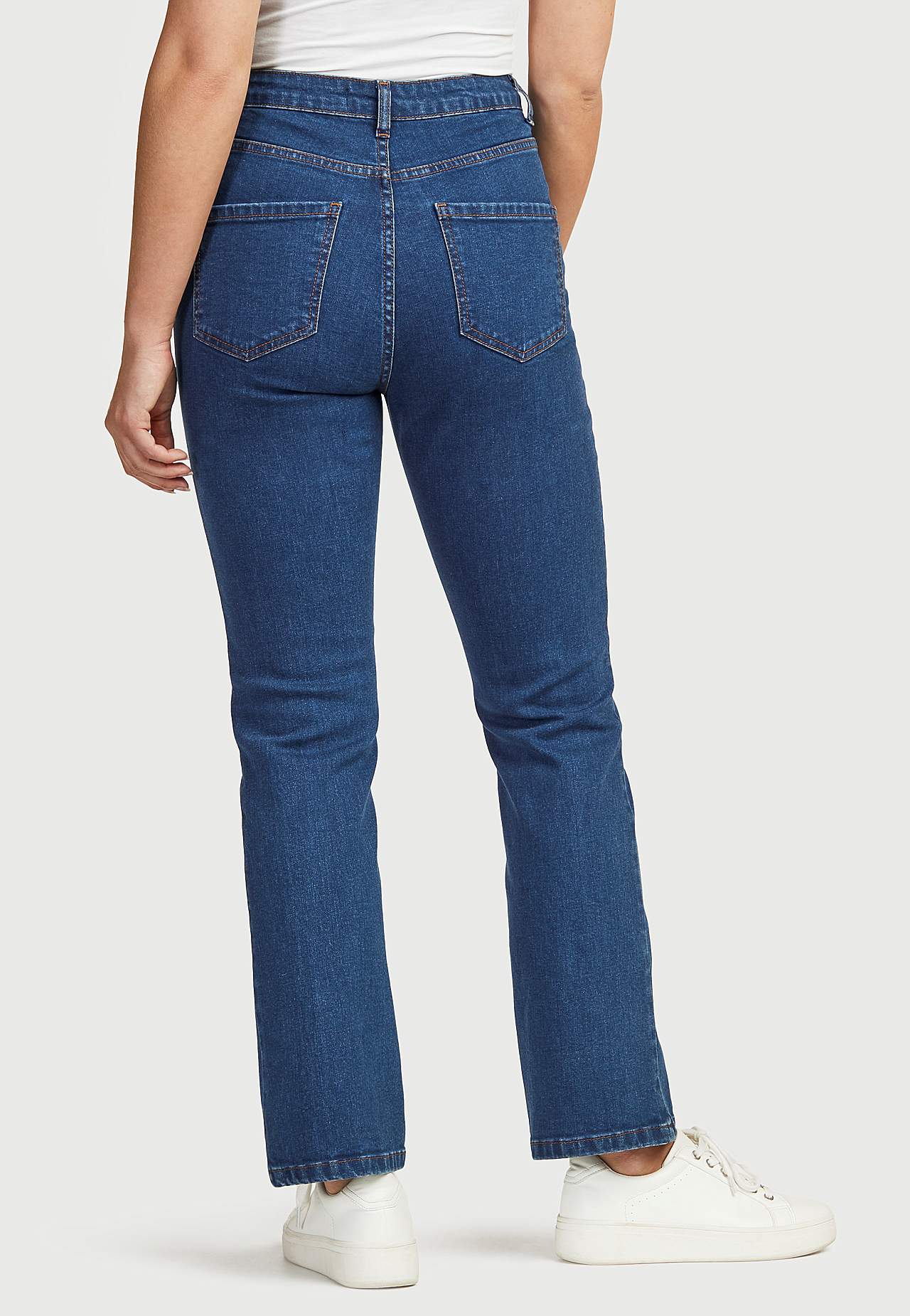 Gerade Jeans aus Bio-Baumwolle Nissan