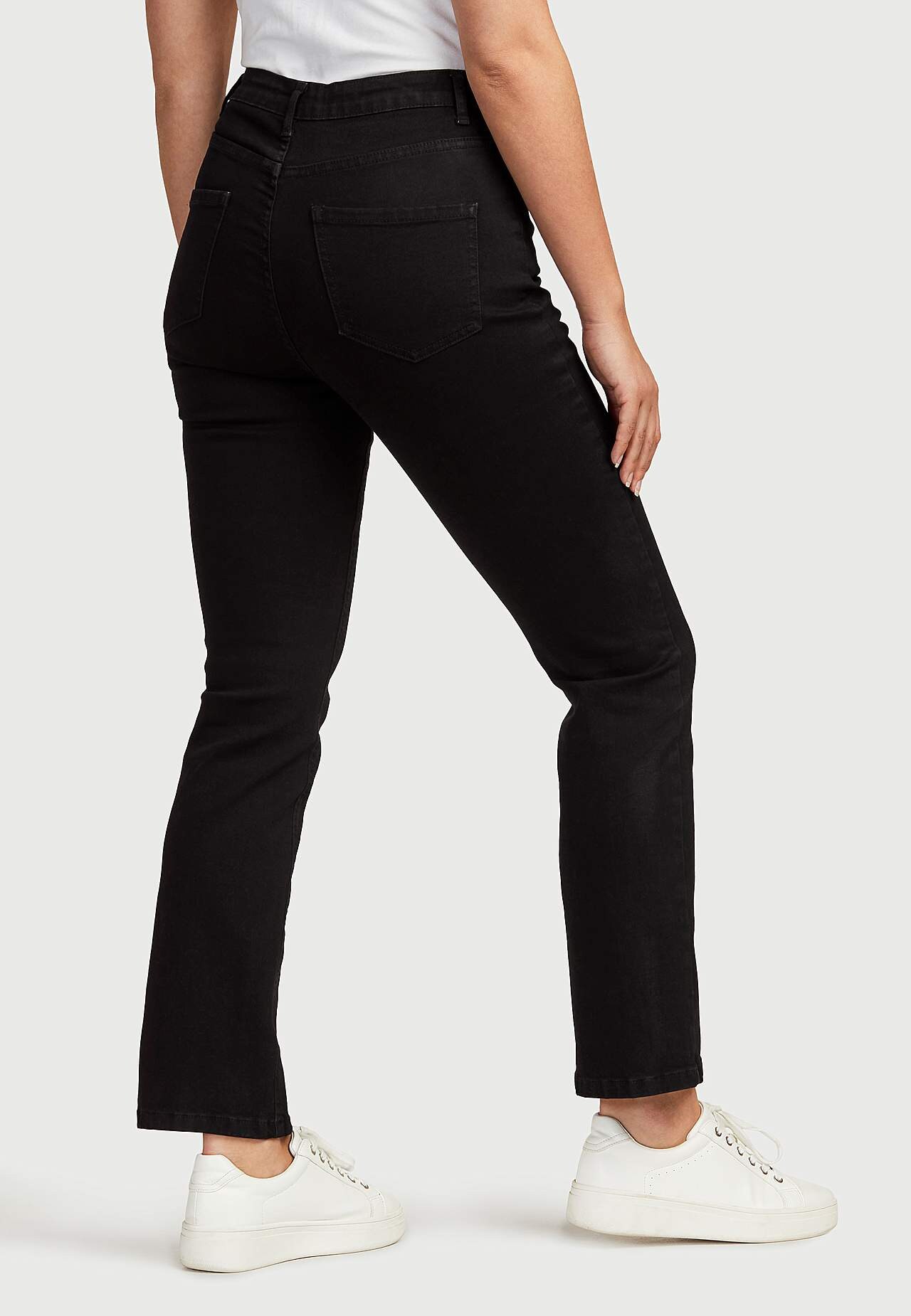 Gerade Jeans aus Bio-Baumwolle Nissan
