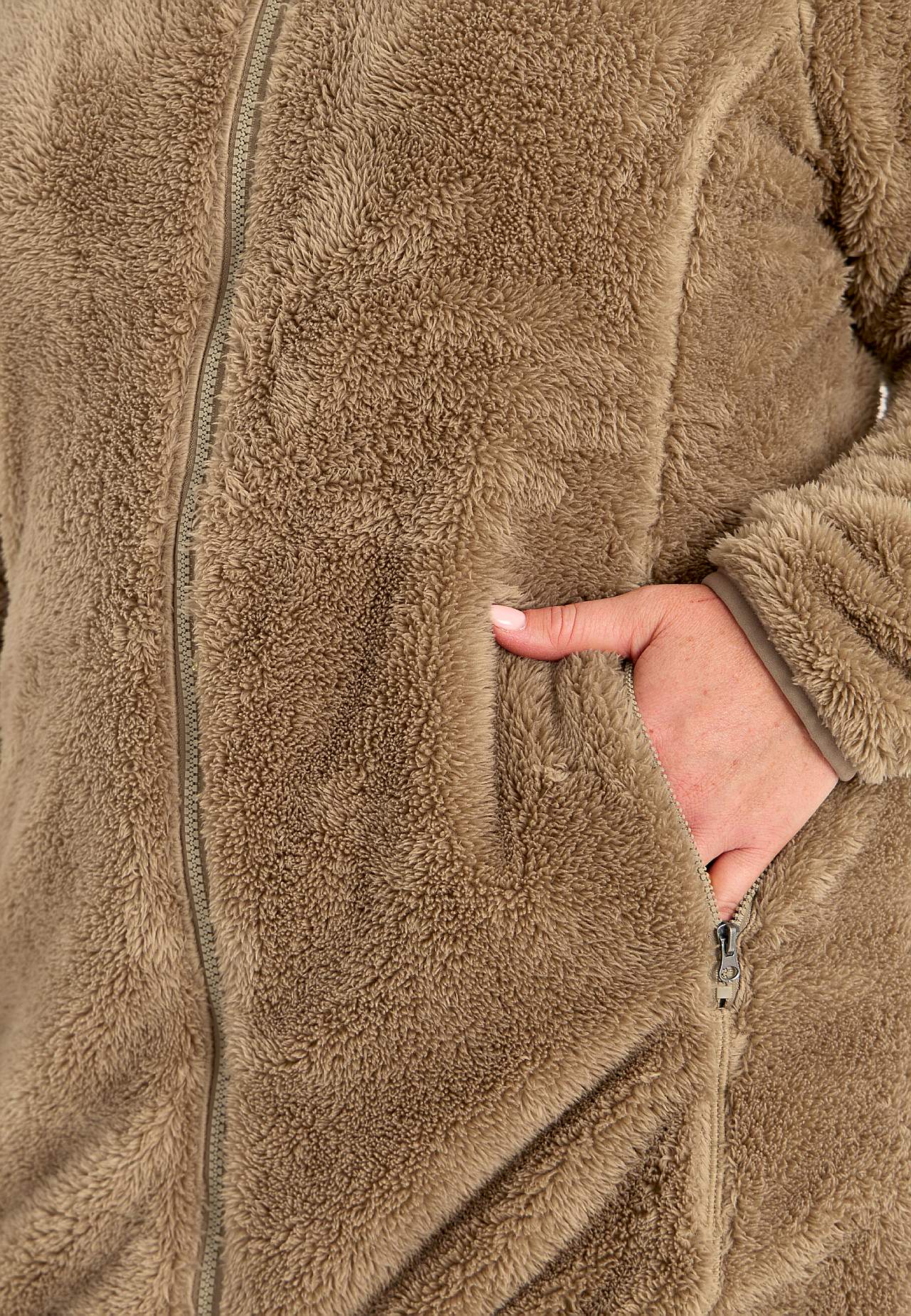Behagliche Fleecejacke mit Kapuze