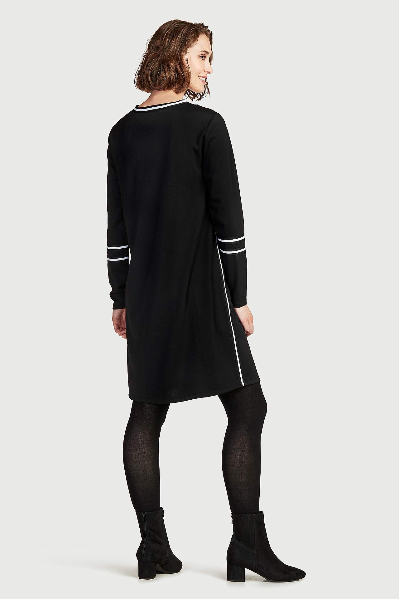 Jersey-Kleid mit Details in Kontrastfarben Tatum