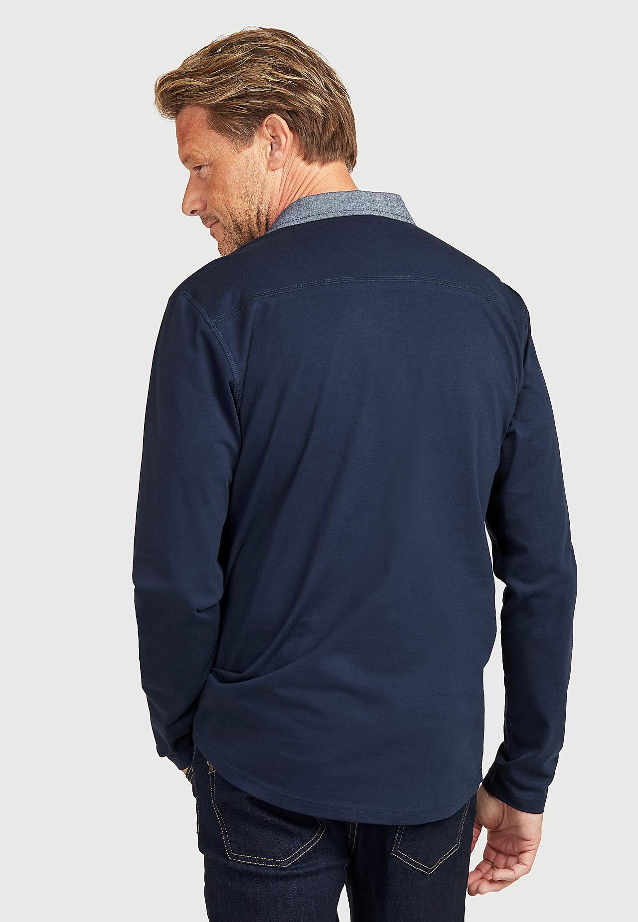 Bequemer langärmeliger Pullover mit Kragen