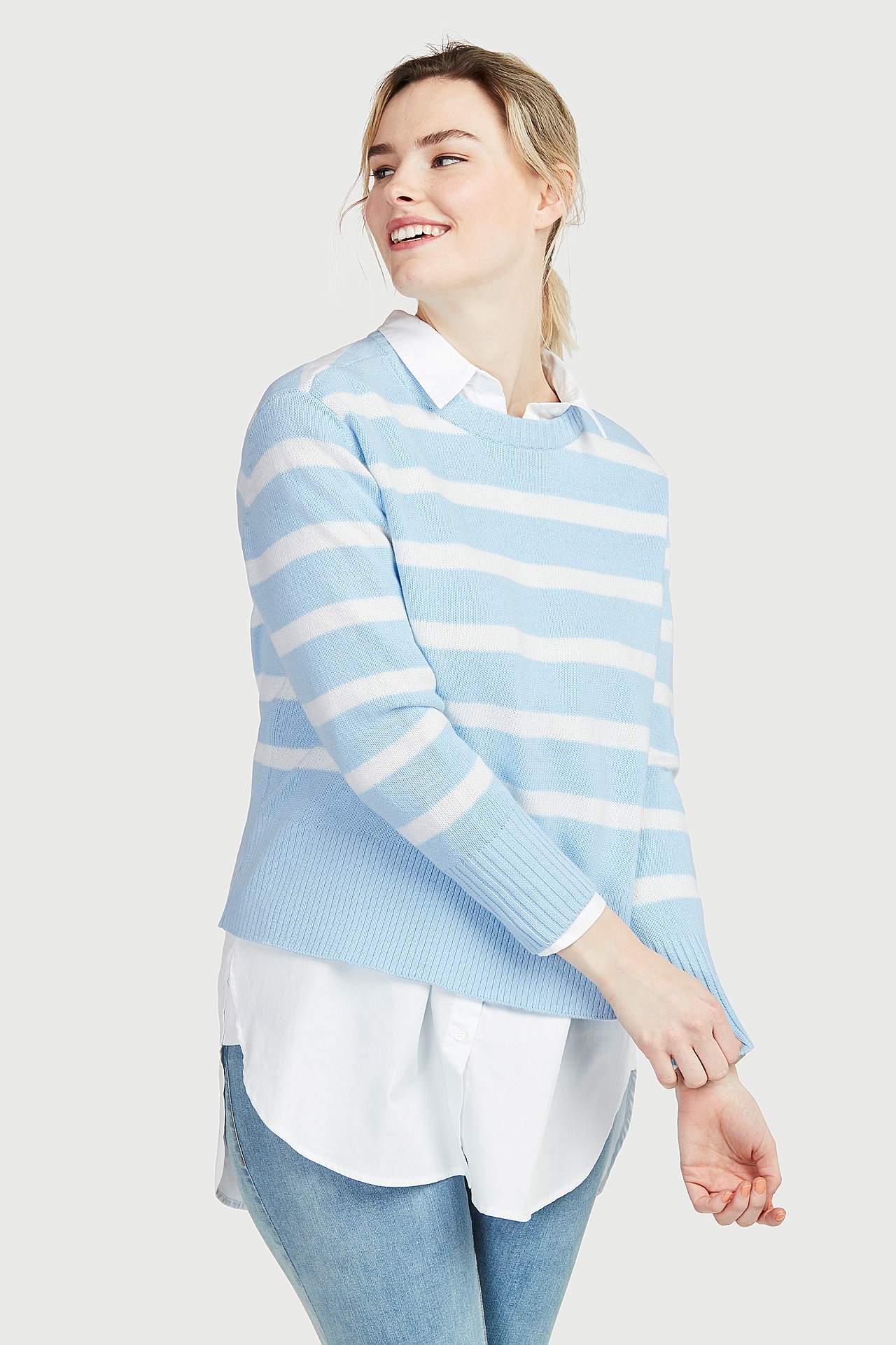 Gestreifter, kurzer Pullover