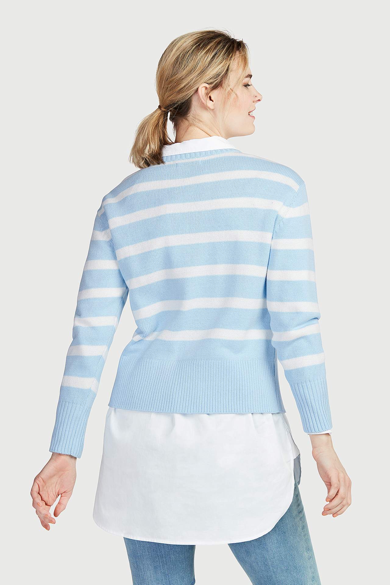 Gestreifter, kurzer Pullover