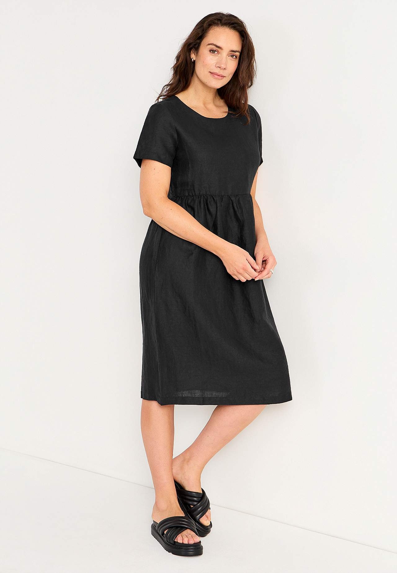 Leinenkleid Premium mit kurzem Ärmel