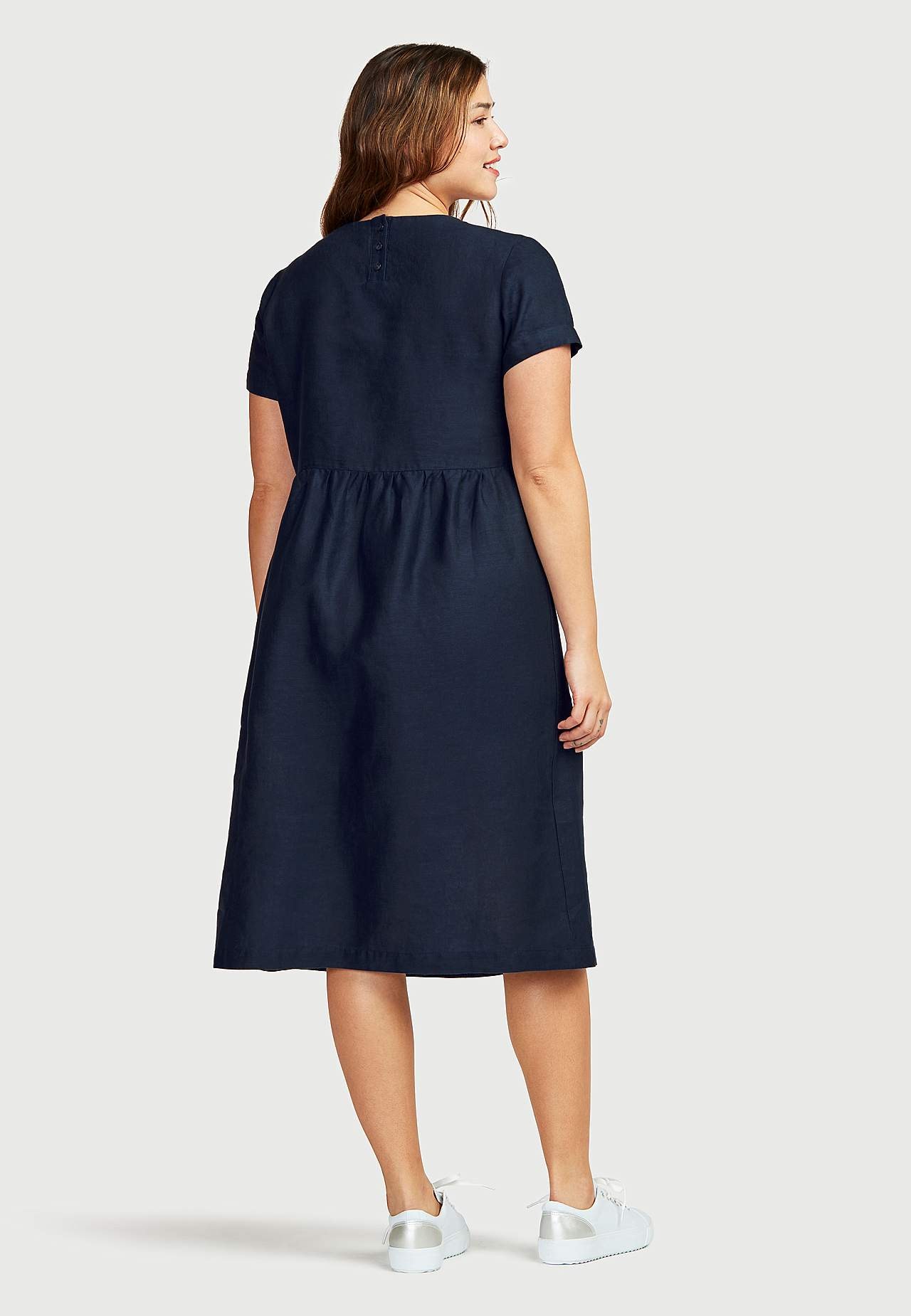 Leinenkleid Premium mit kurzem Ärmel