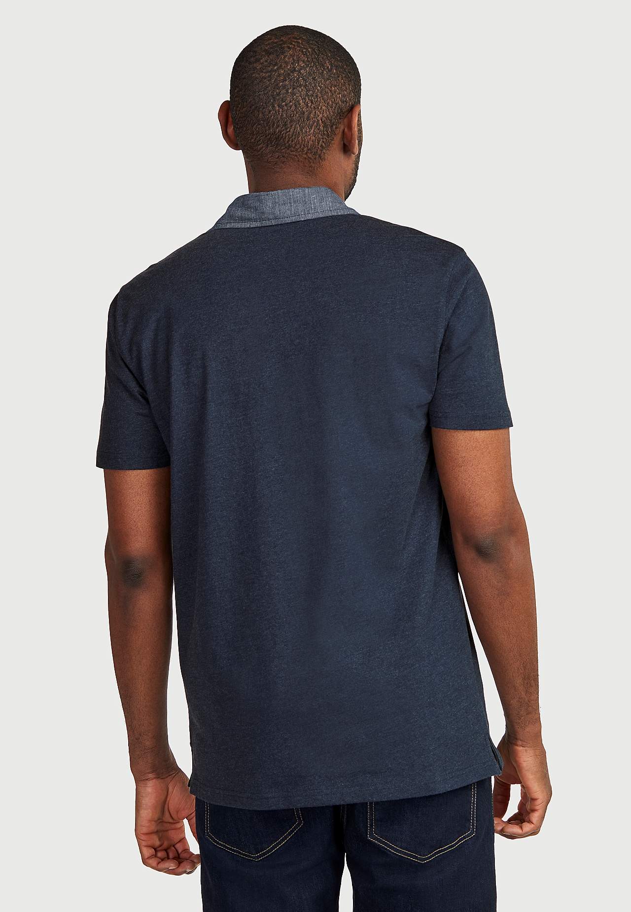 T-Shirt mit Kragen