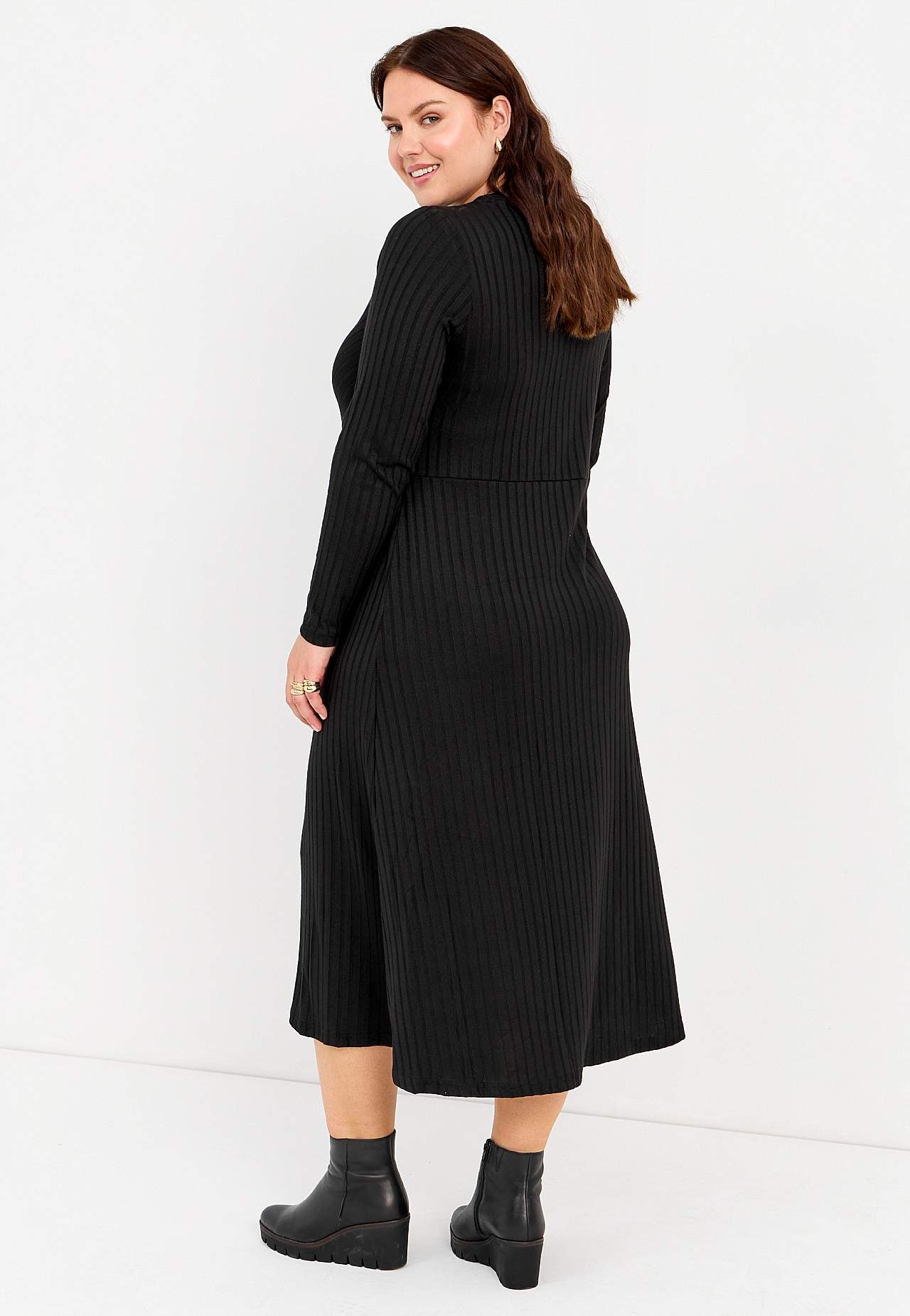 Langes Jersey-Kleid im Rippenstrick